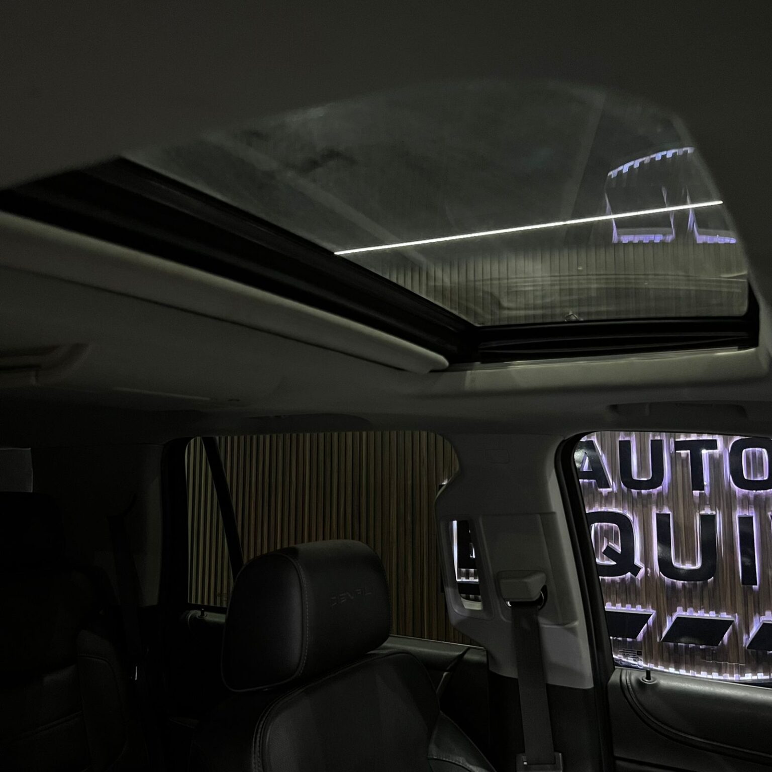GMC YUKON DENALI 2016 - Image 13
