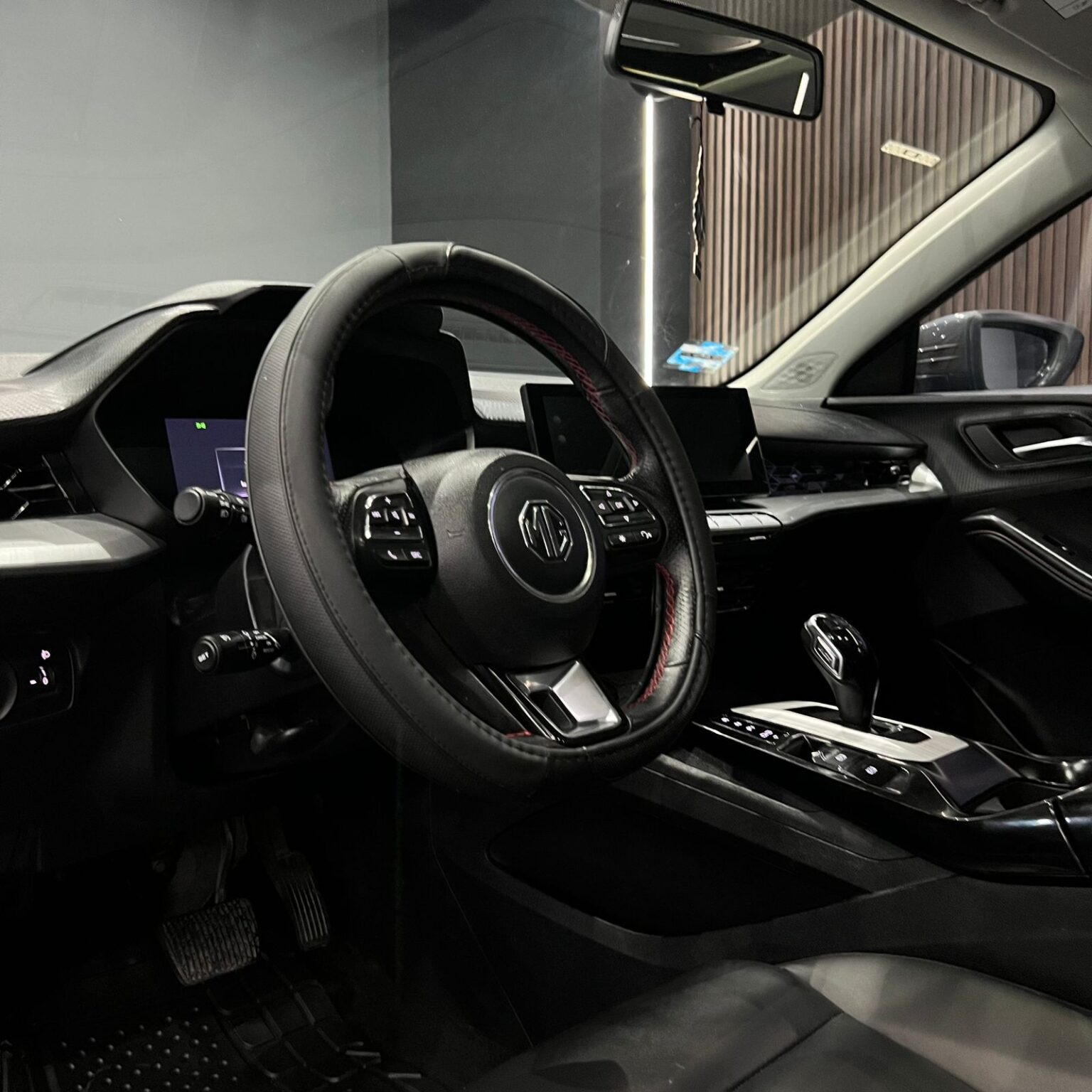 MG GT 2023 - Image 6