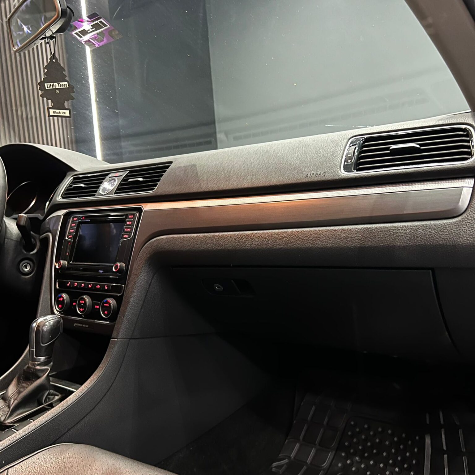 VOLKSWAGEN PASSAT R-LINE 2017 - Image 13
