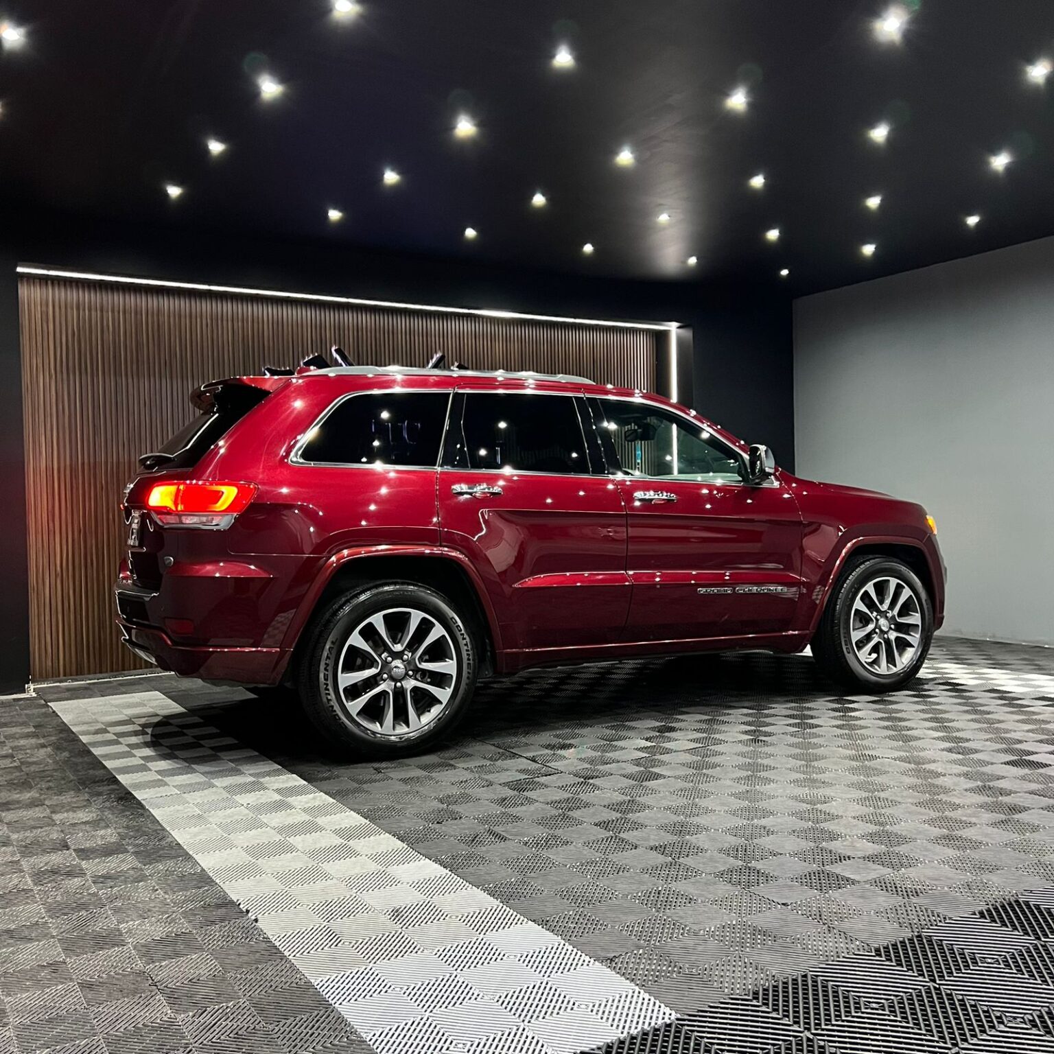 JEEP GRAND CHEROKEE OVERLAND 2017 - Image 5