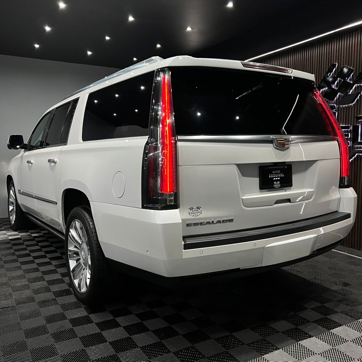 CADILLAC ESCALADE 2018 - Image 8