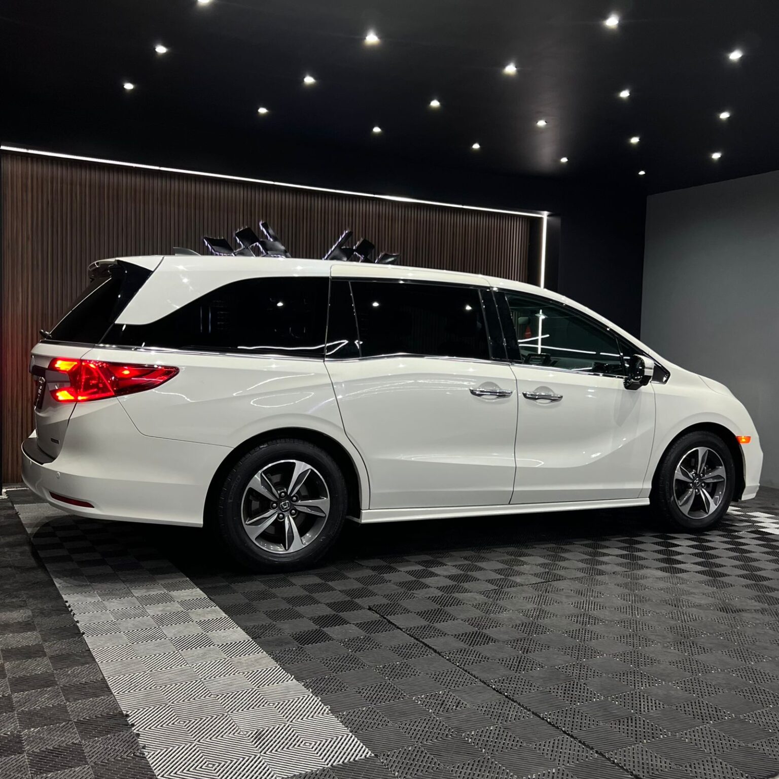 HONDA ODYSSEY TOURING 2019 - Image 2