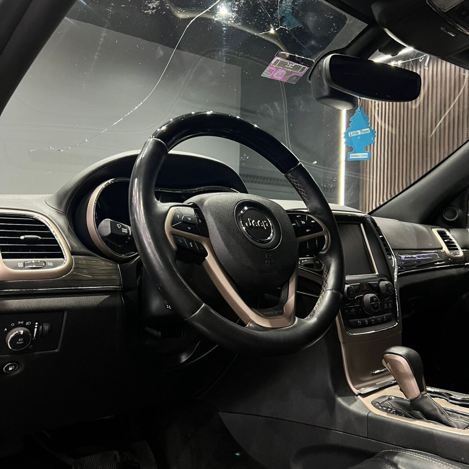 JEEP GRAND CHEROKEE OVERLAND 2017 - Image 10
