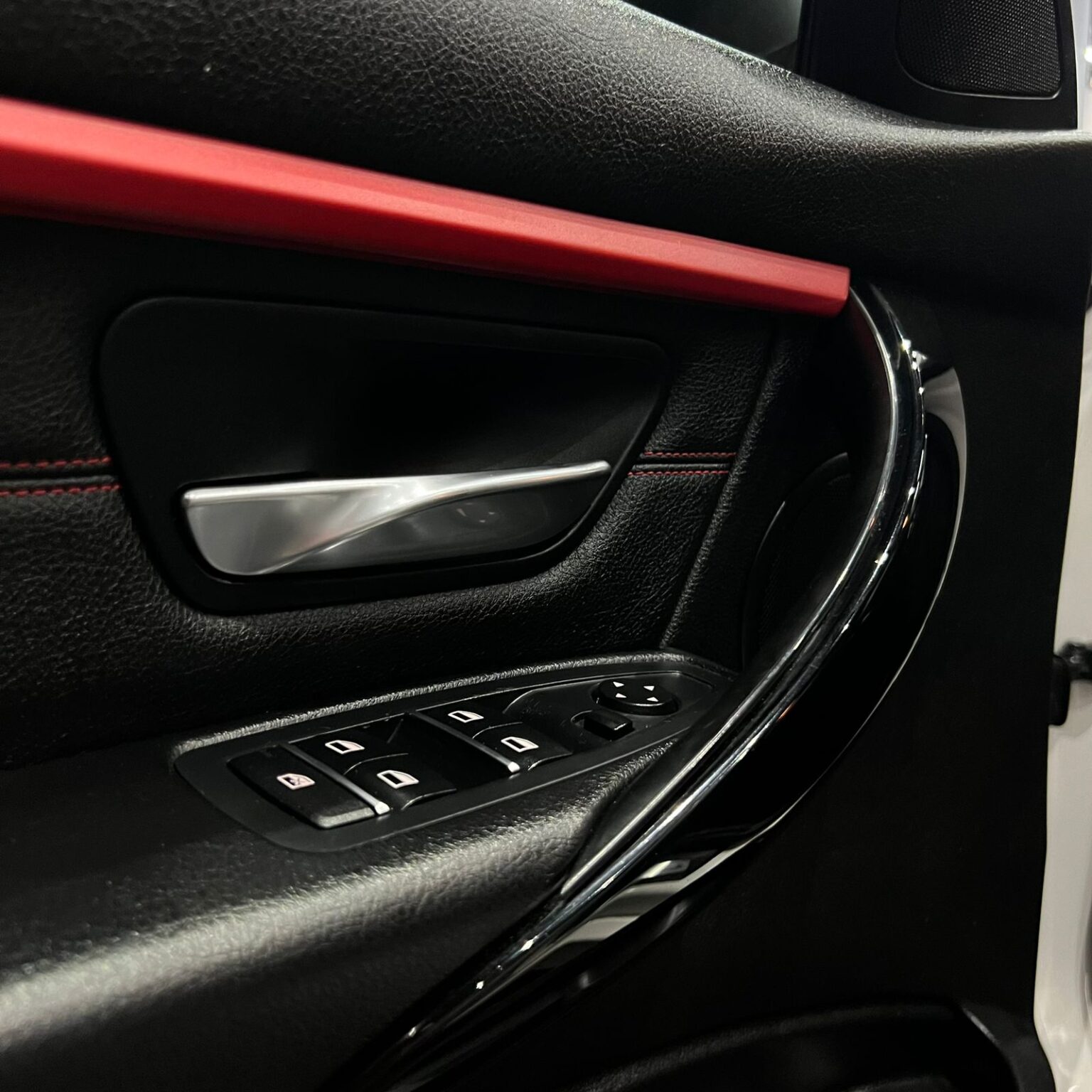 BMW 320 SPORT 2016 - Image 16