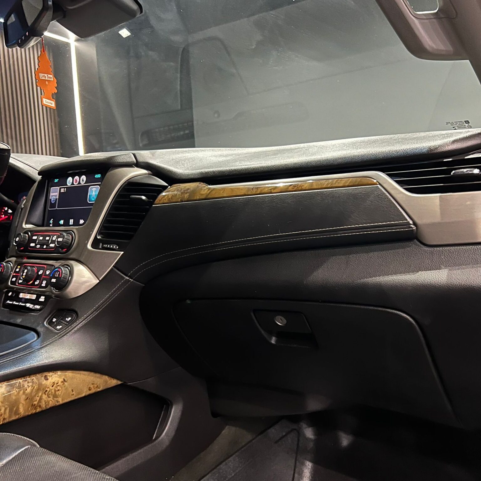 GMC YUKON DENALI 2016 - Image 17