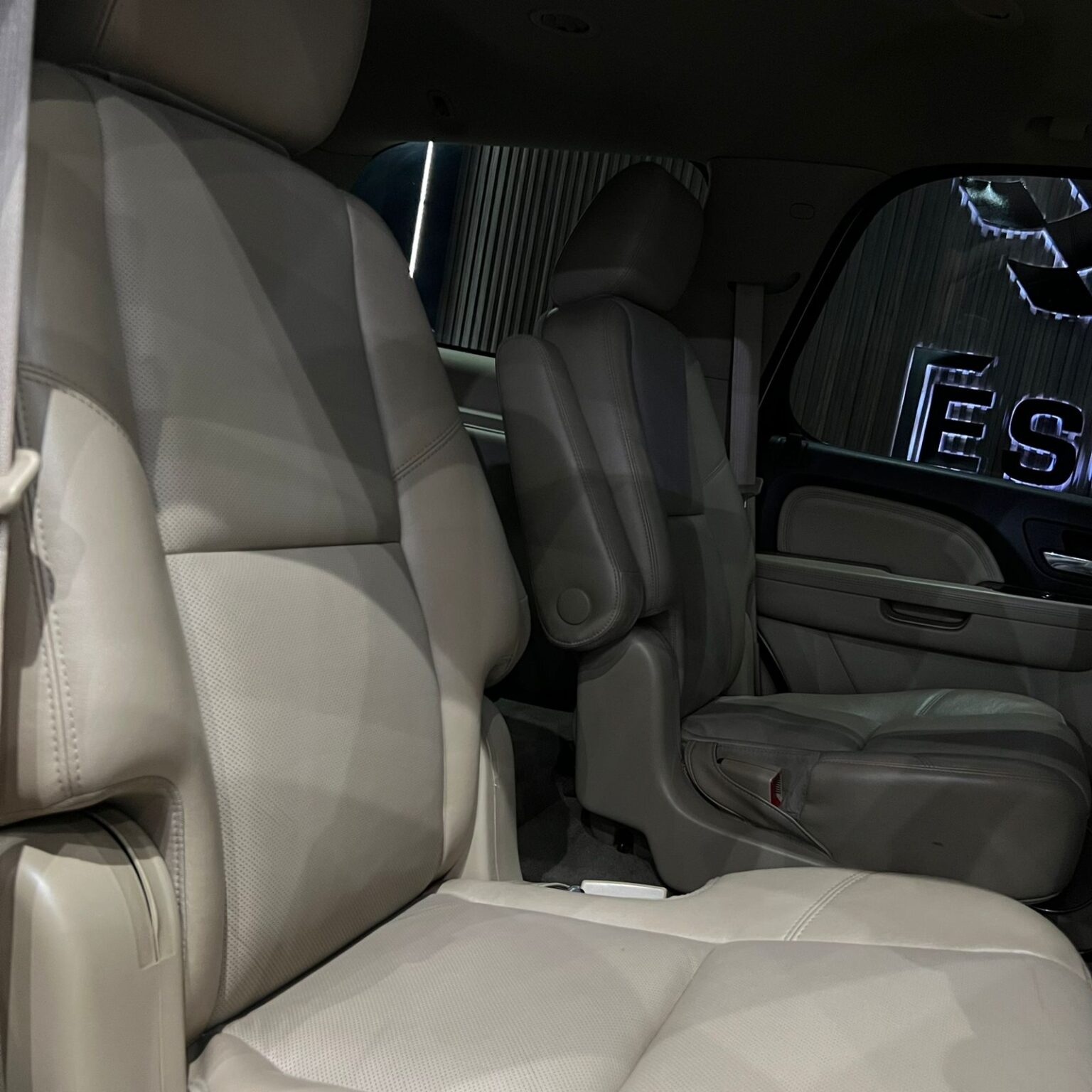 GMC YUKON DENALI 2011 - Image 16