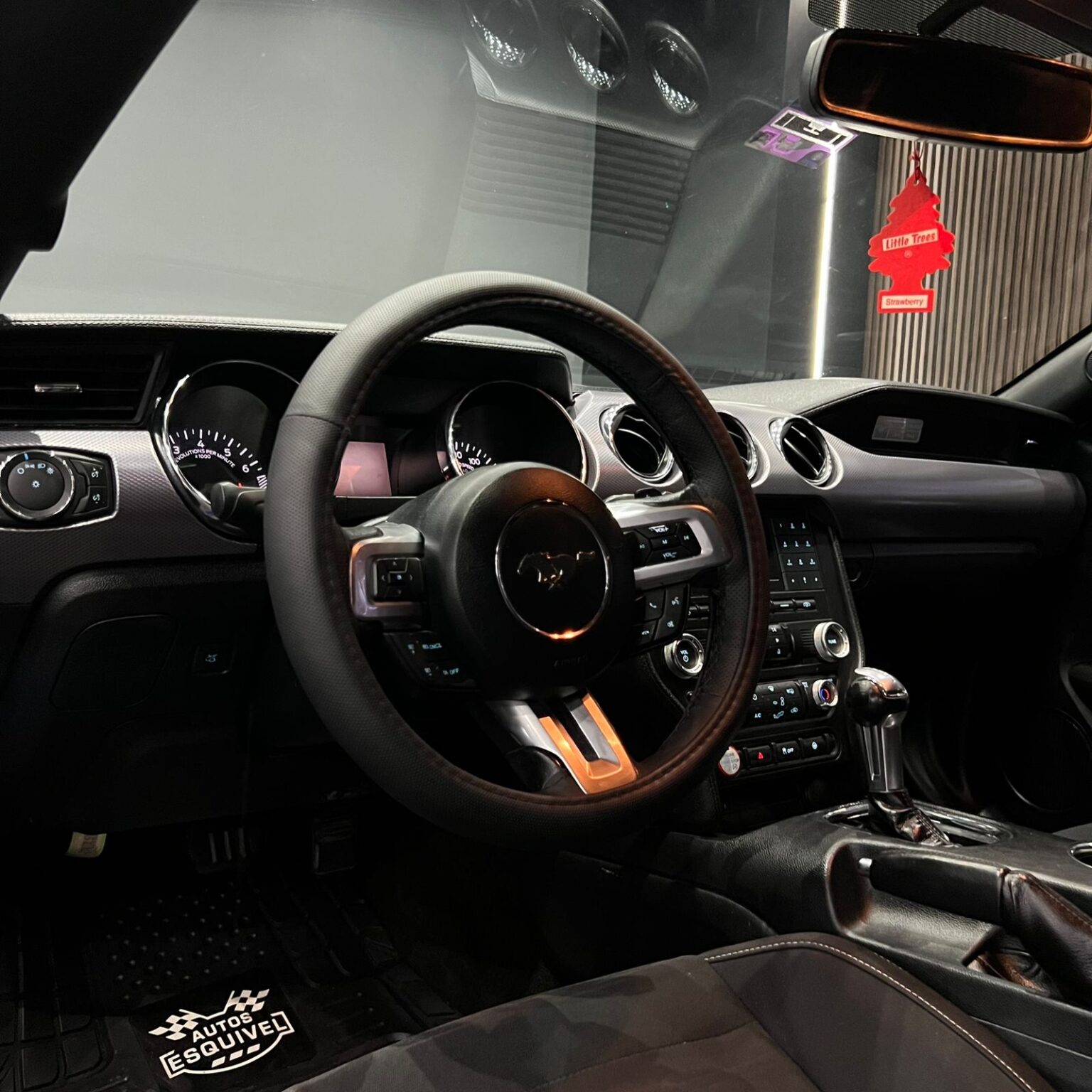 FORD MUSTANG 2016 - Image 9