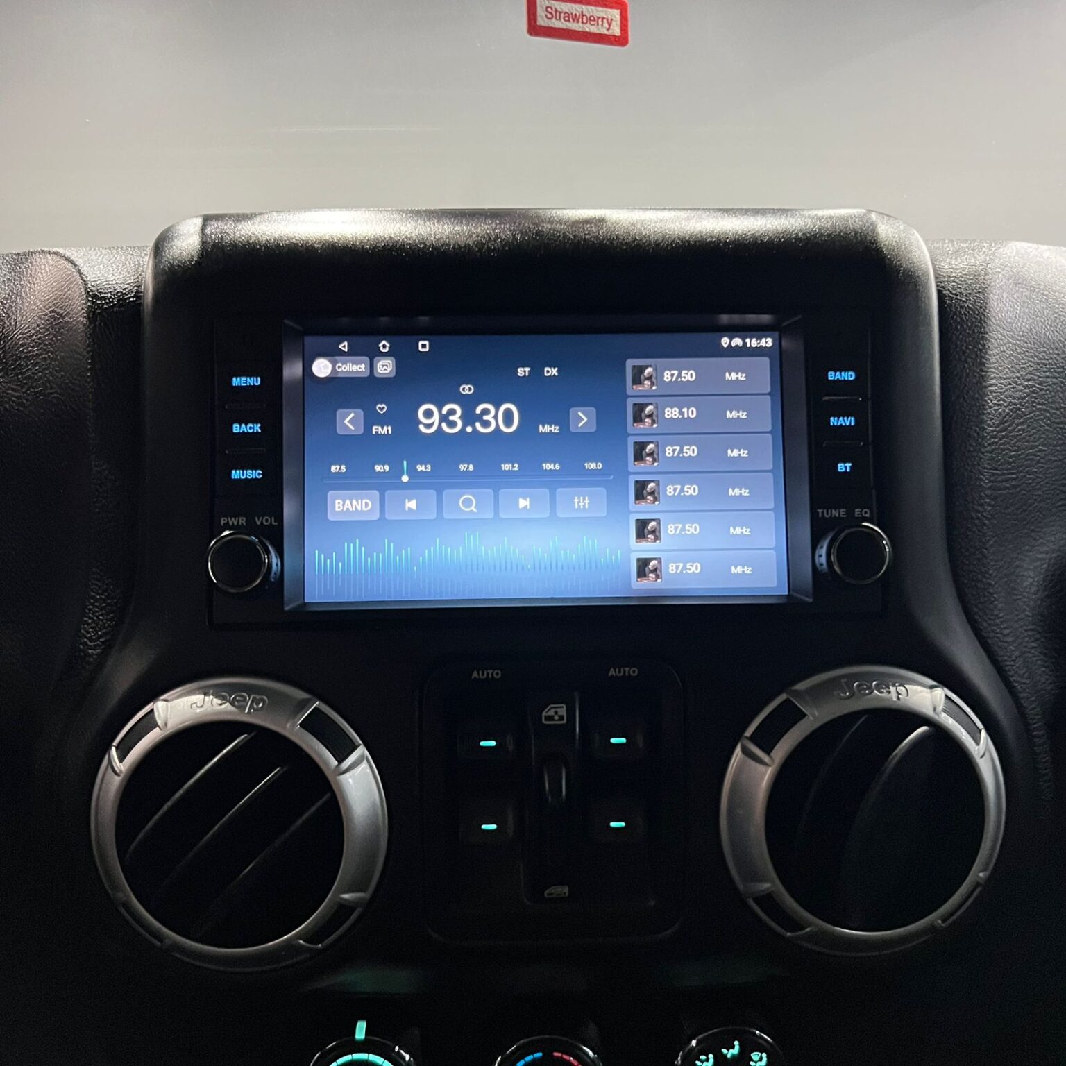 JEEP OSCAR MIKE 4X4 2015 - Image 14