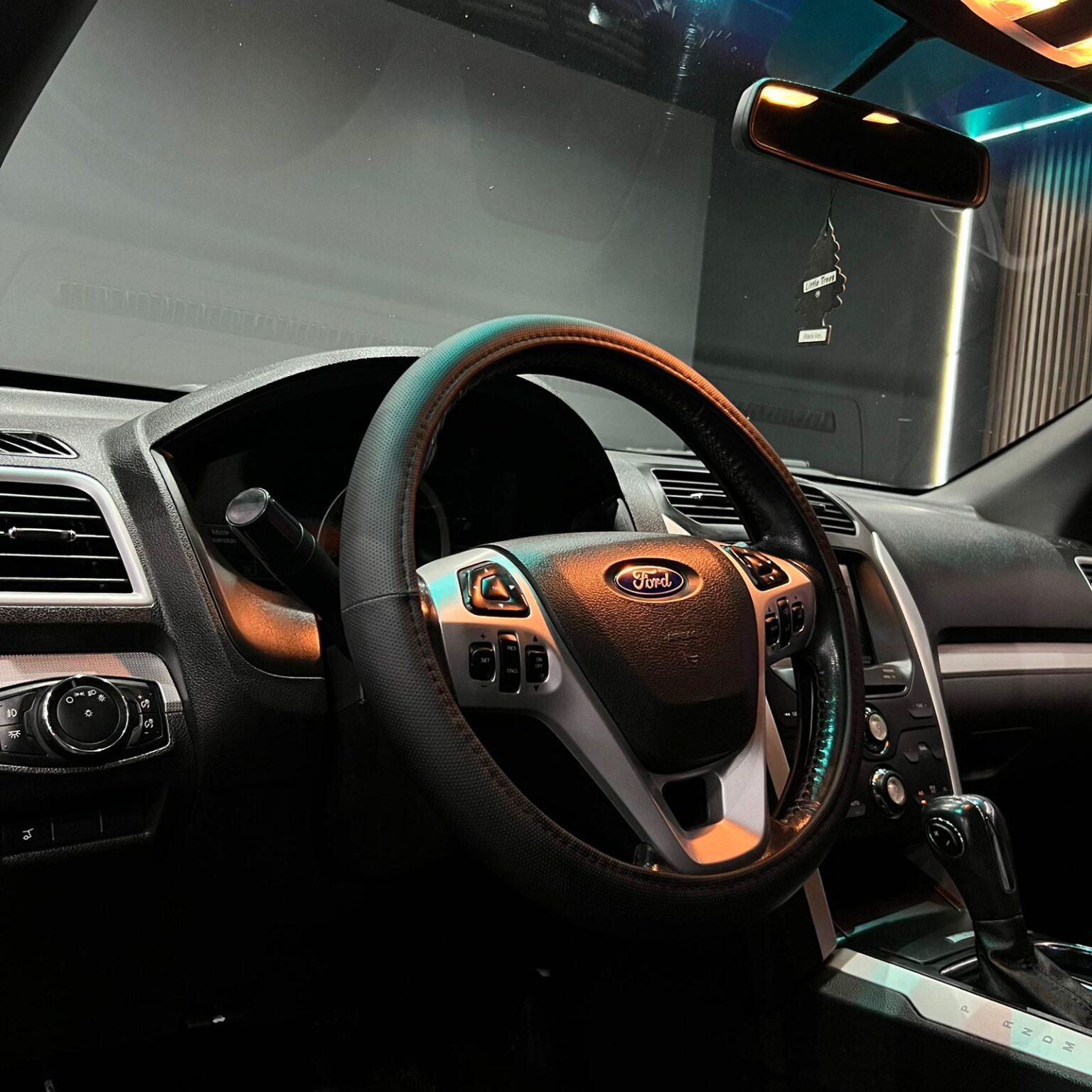FORD EXPLORER XLT 2014 - Image 12