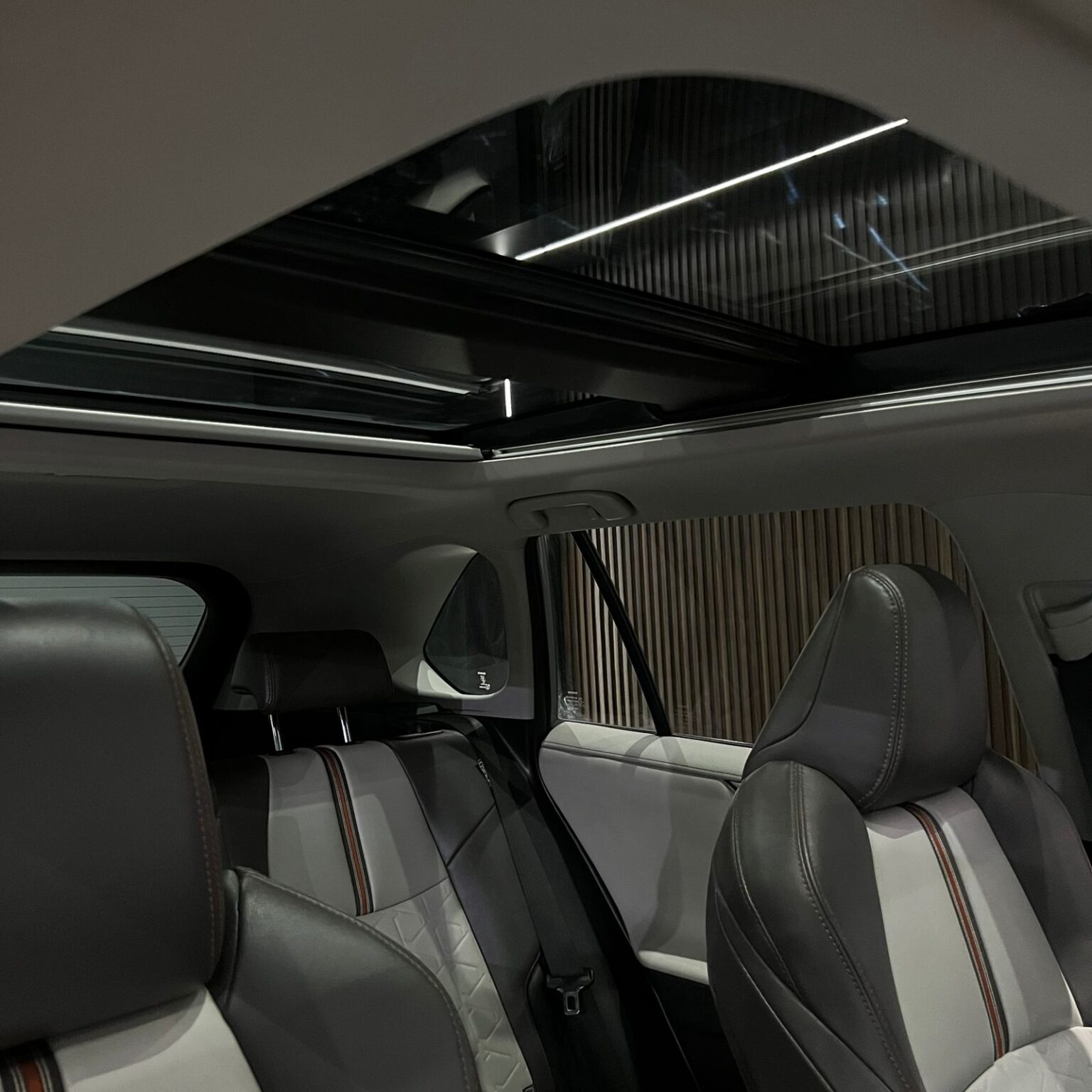 TOYOTA RAV4 ADVENTURE 2019 - Image 8