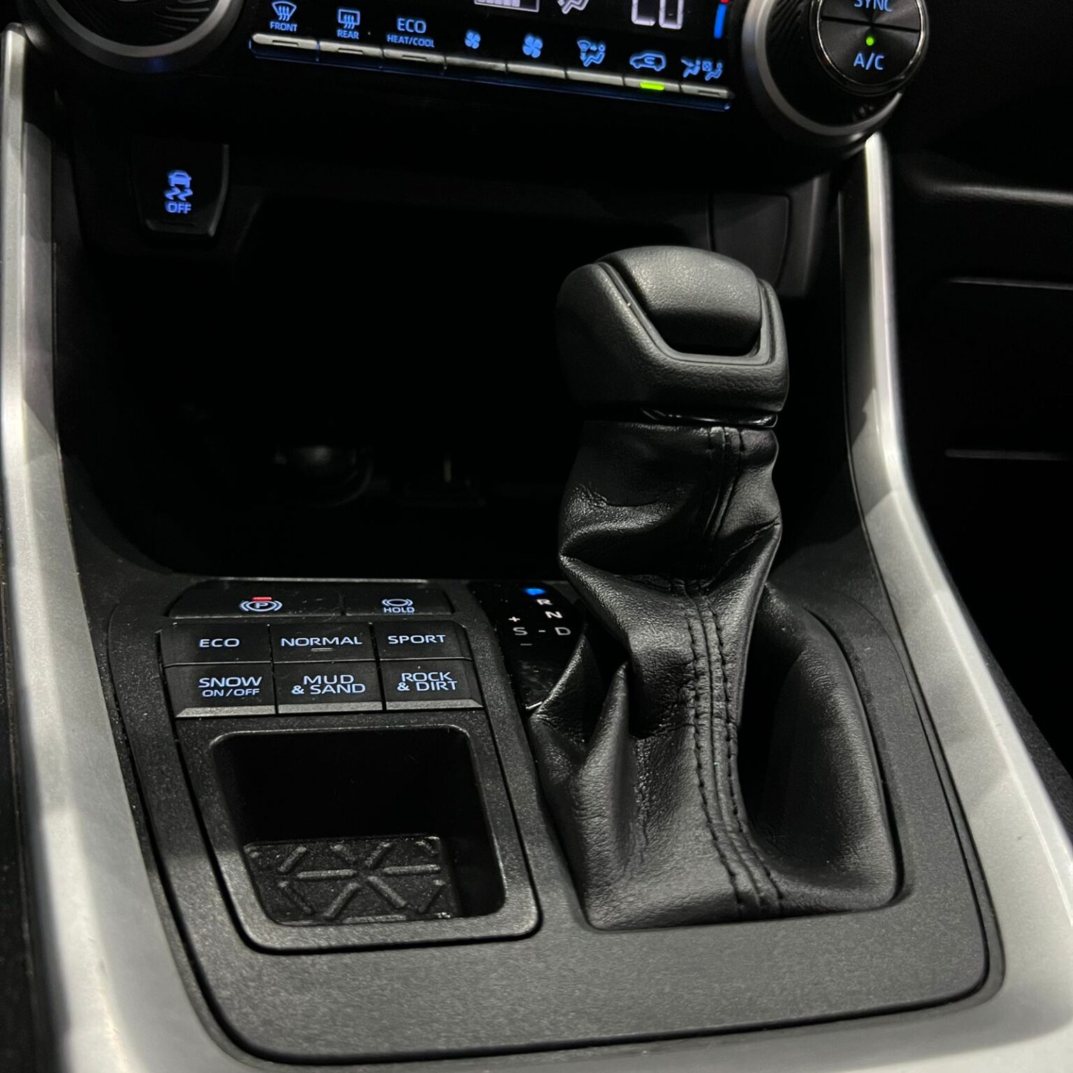 TOYOTA RAV4 XLE 2019 - Image 14