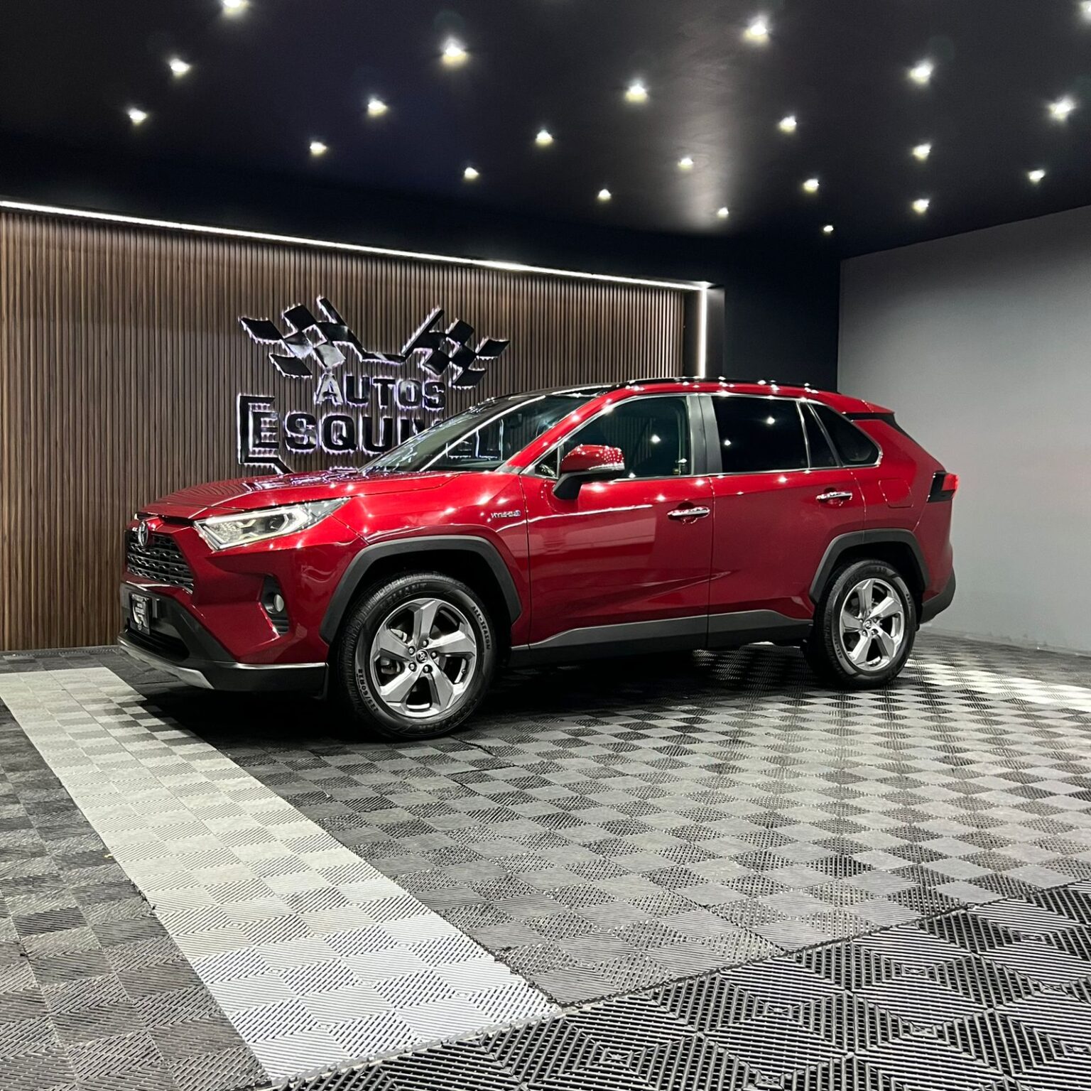 TOYOTA RAV4 LIMITED HYBRID 2019 - Image 5
