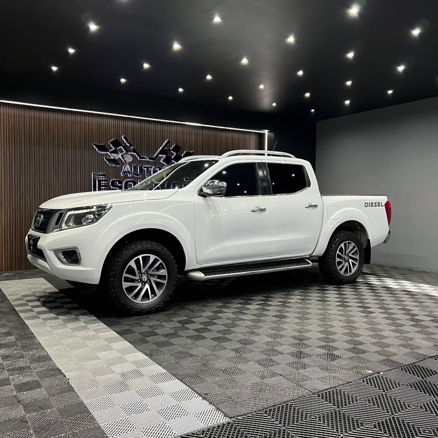 NISSAN FRONTIER LE 4X4 2020 - Image 5