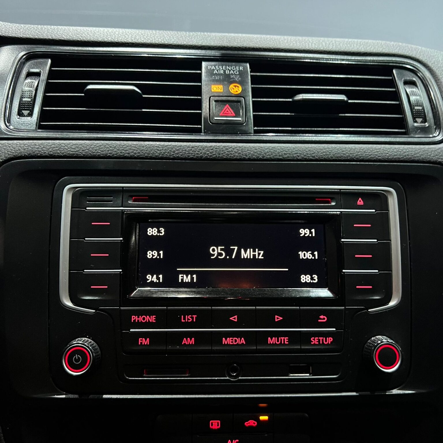 VOLKSWAGEN JETTA 2016 - Image 10