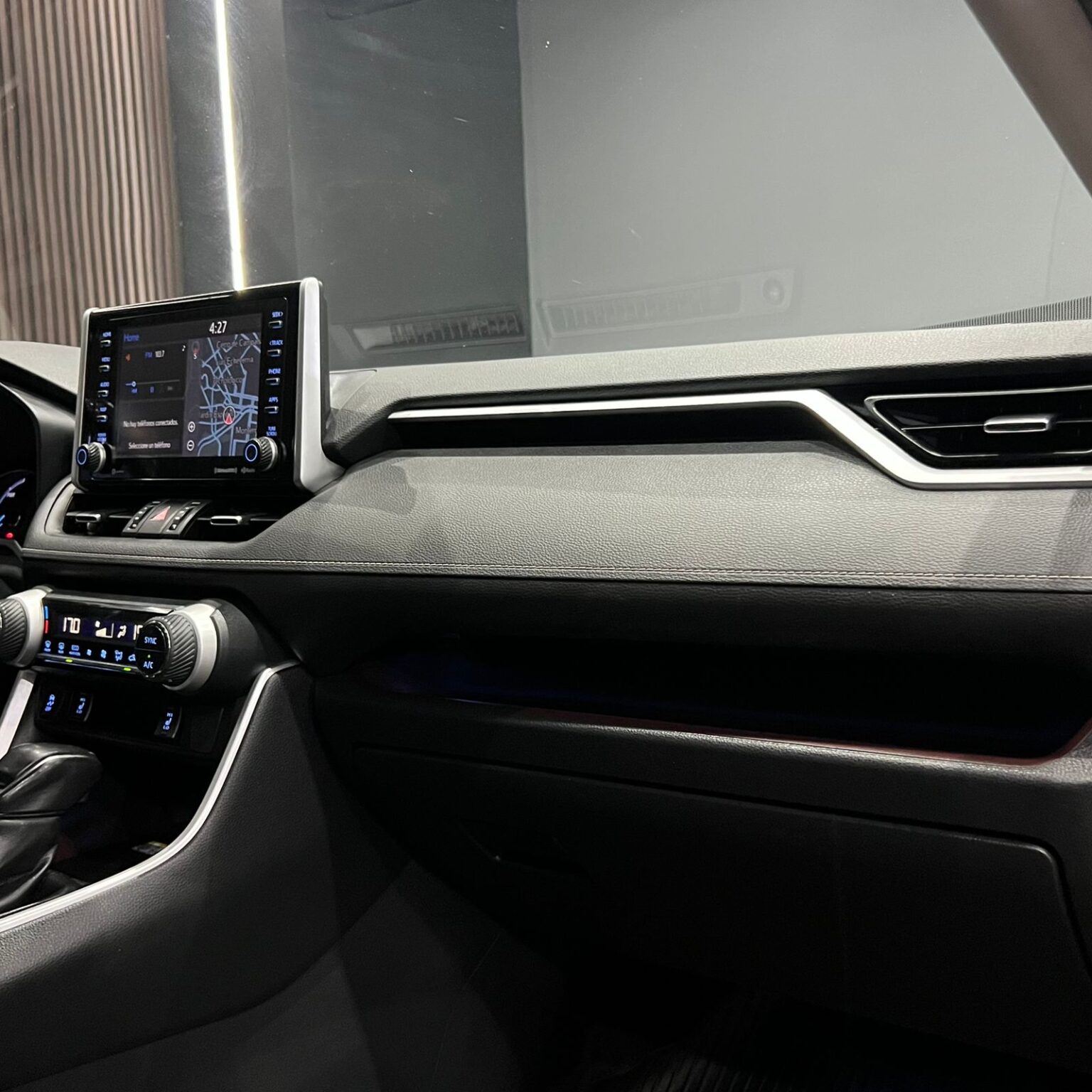 TOYOTA RAV4 LIMITED HYBRID 2019 - Image 14