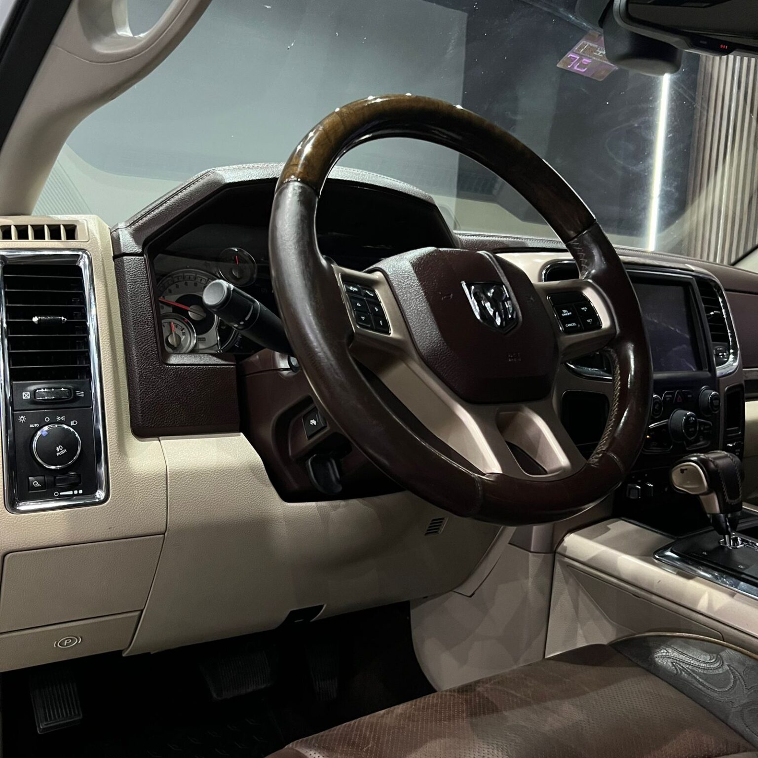 DODGE RAM LONG HORN 2013 - Image 11