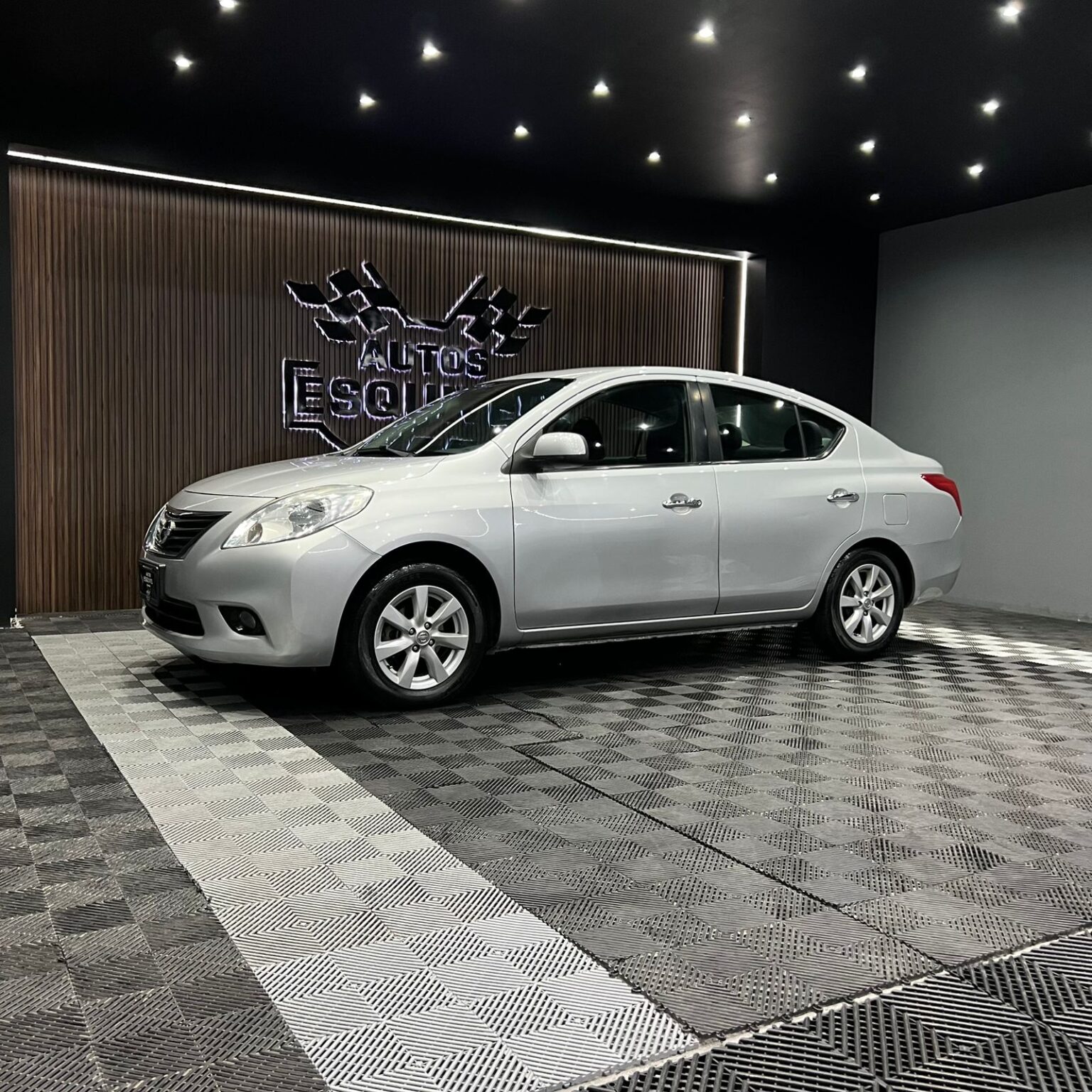 NISSAN VERSA 2013 - Image 6