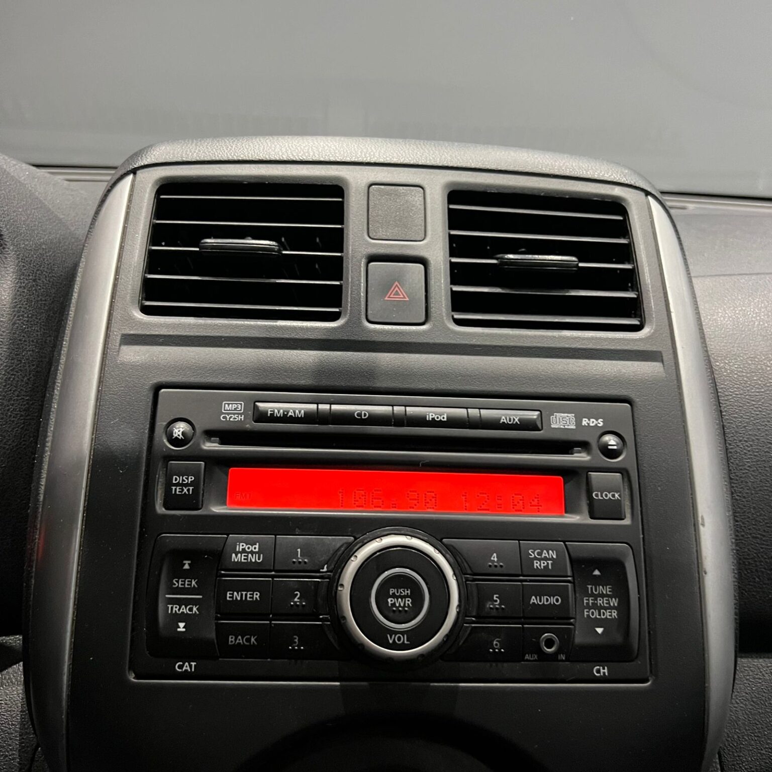NISSAN VERSA 2013 - Image 8