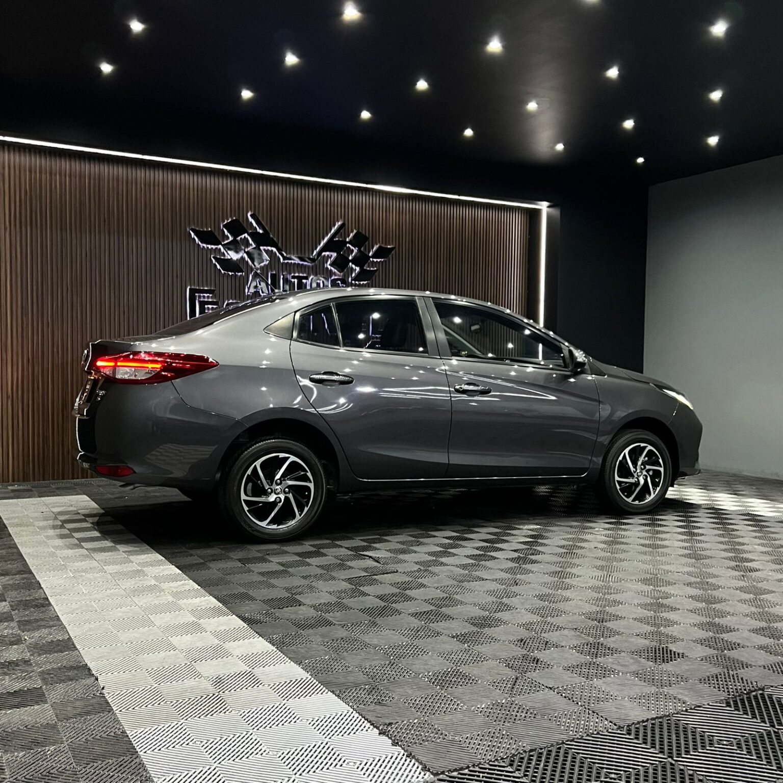 TOYOTA YARIS S 2022 - Image 2