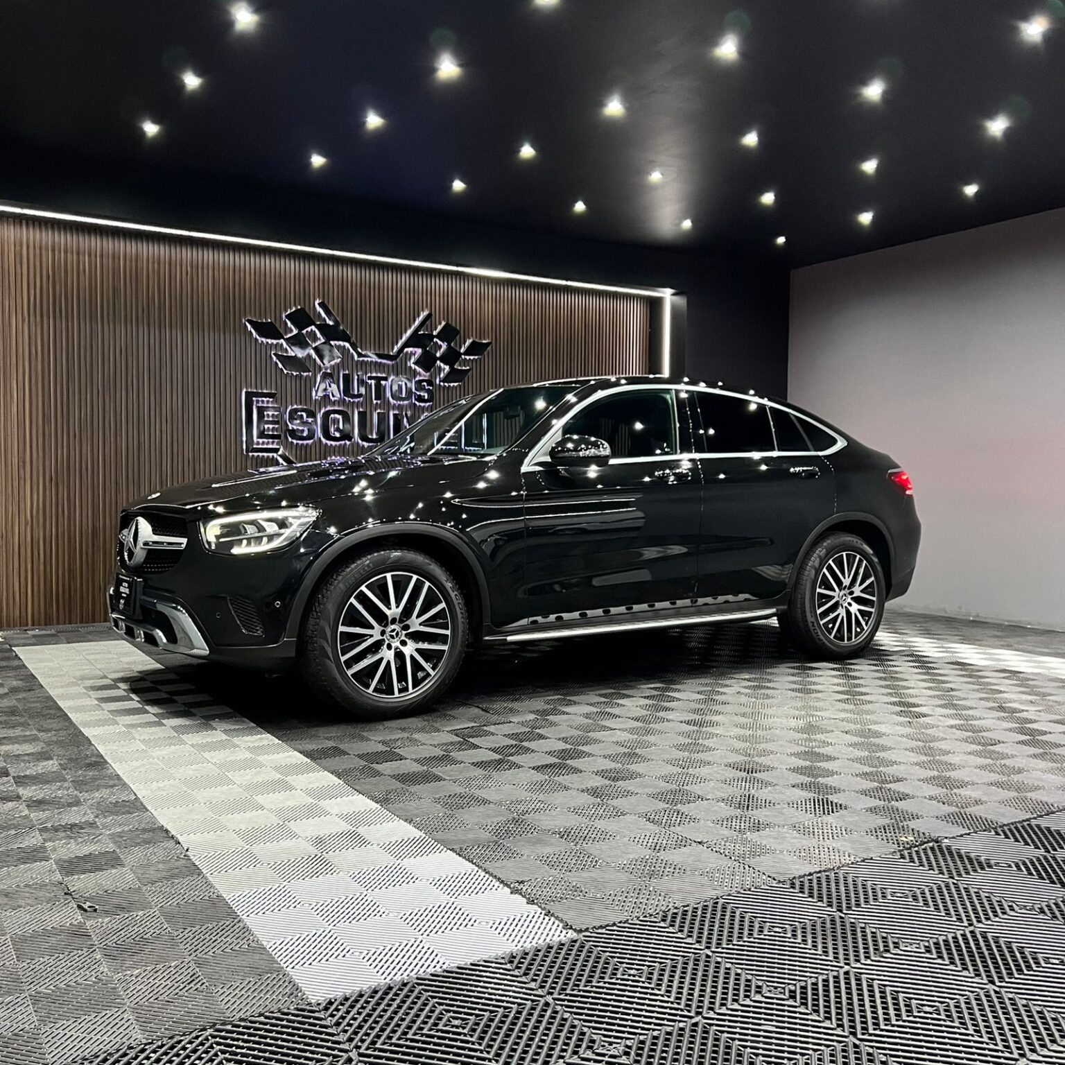MERCEDES BENZ GLC 300 2021 - Image 6