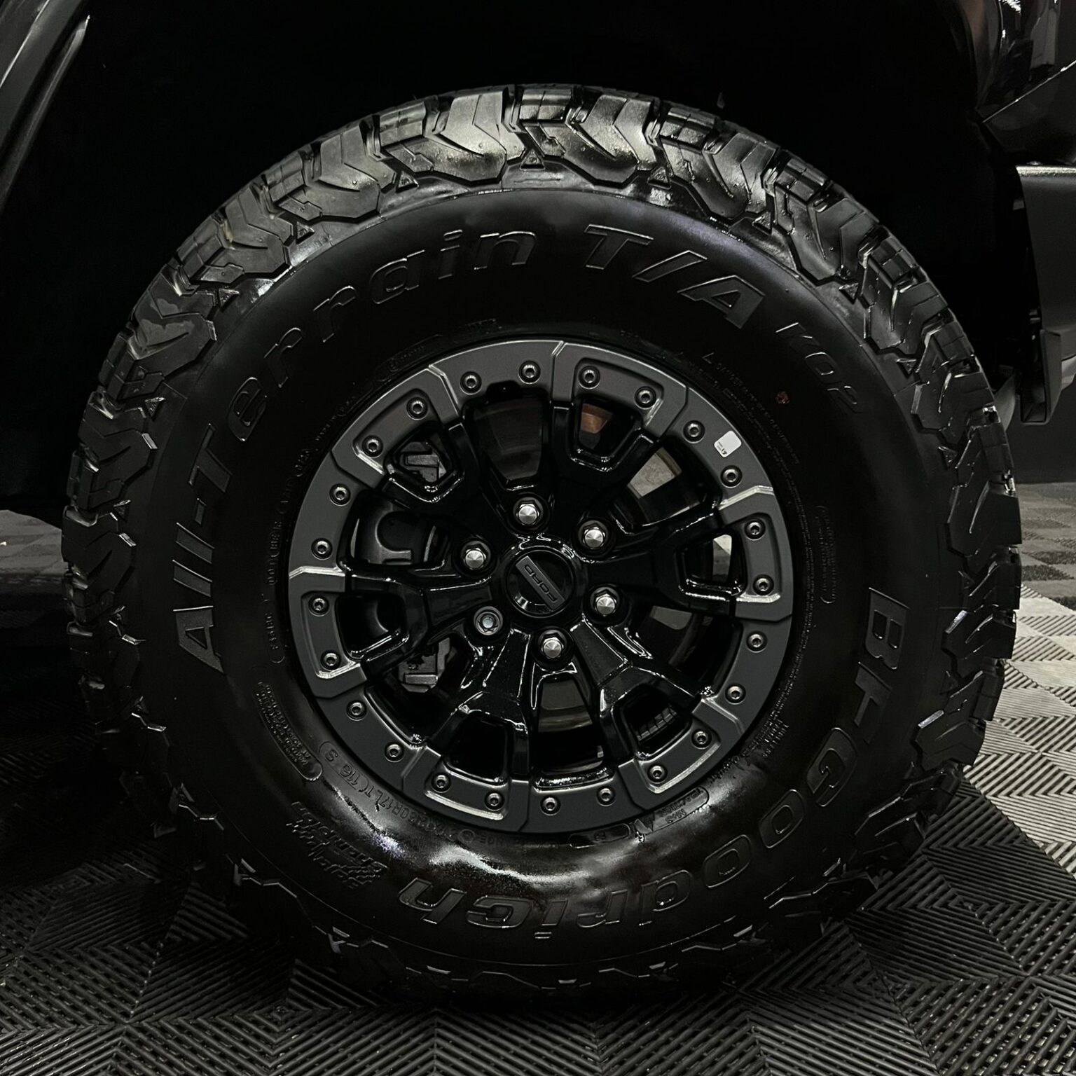 FORD BRONCO RAPTOR 2023 - Image 17