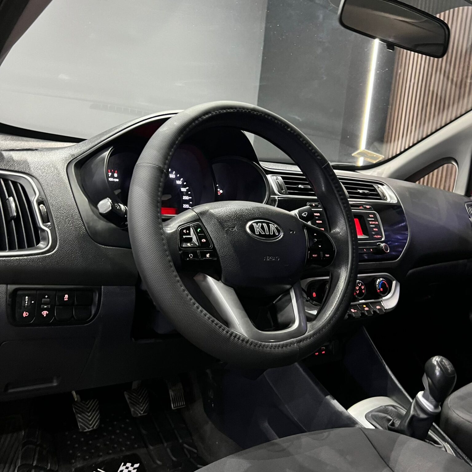 KIA RIO 2017 - Image 9