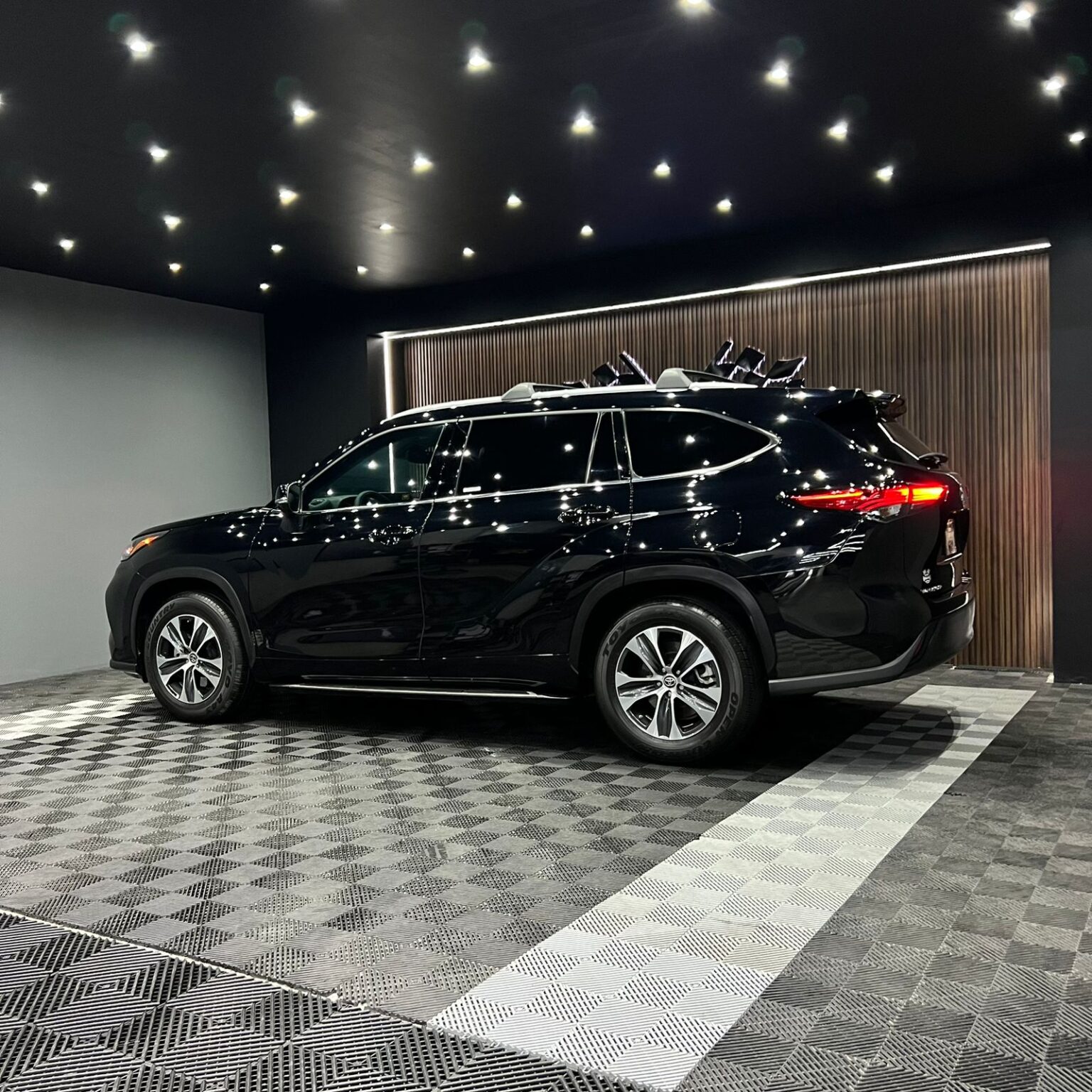 TOYOTA HIGHLANDER XLE 2022 - Image 5