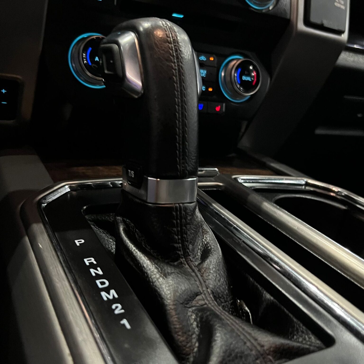 FORD LOBO PLATINUM 2015 - Image 9
