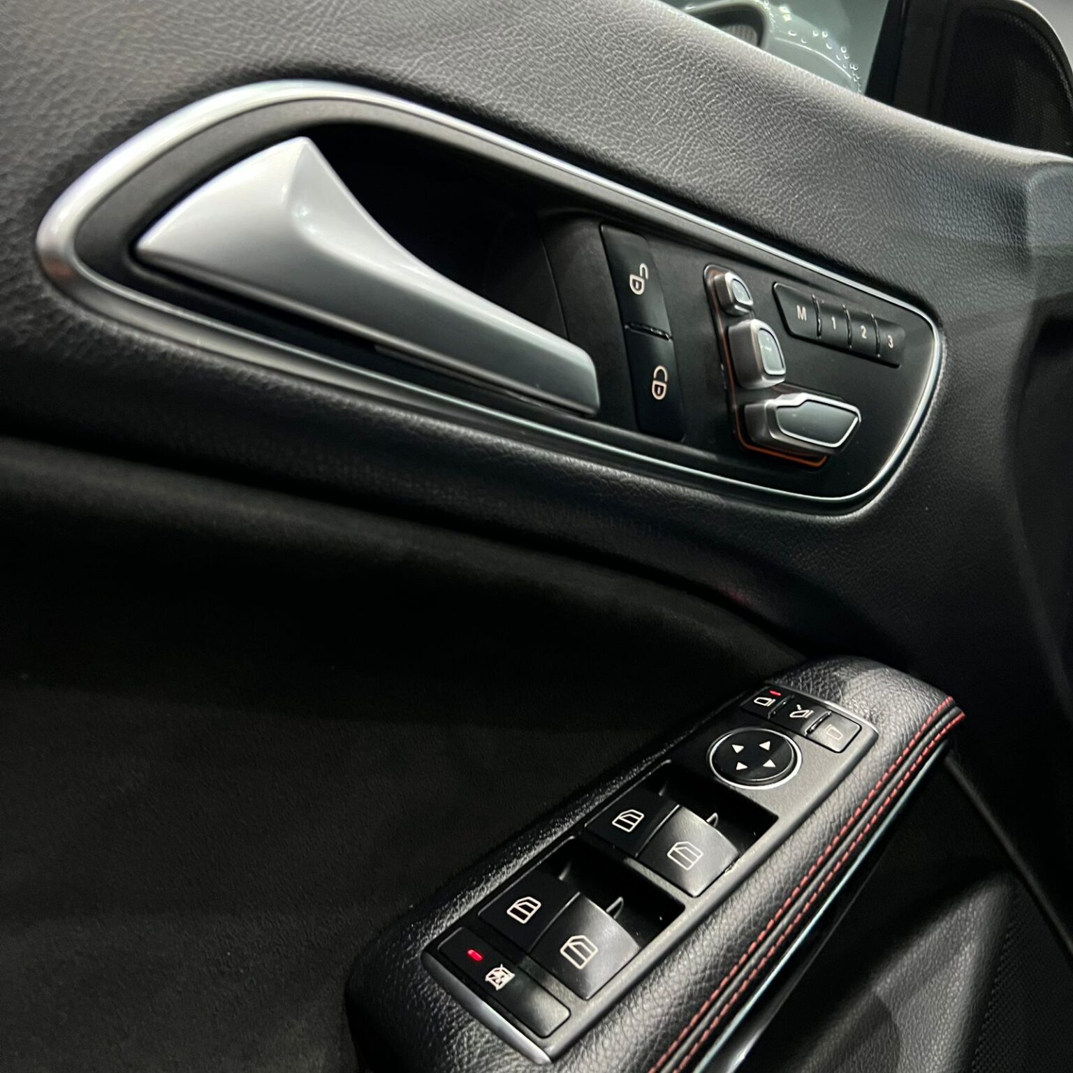 MERCEDES BENZ CLA 250 2018 - Image 13