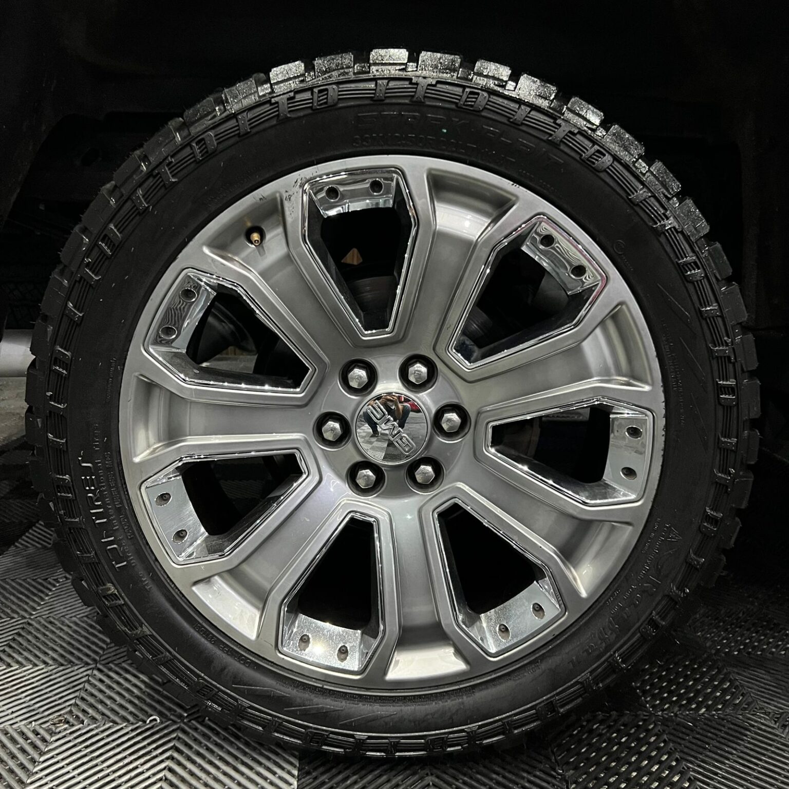GMC SIERRA DENALI 2018 - Image 15