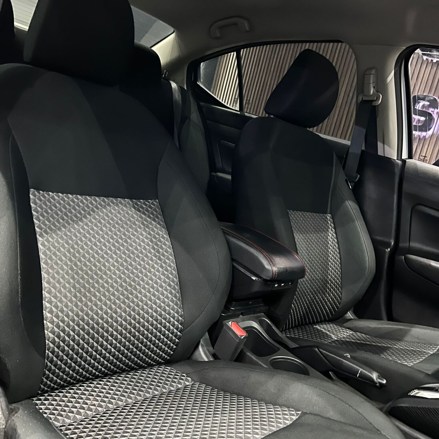 NISSAN VERSA 2023 - Image 9