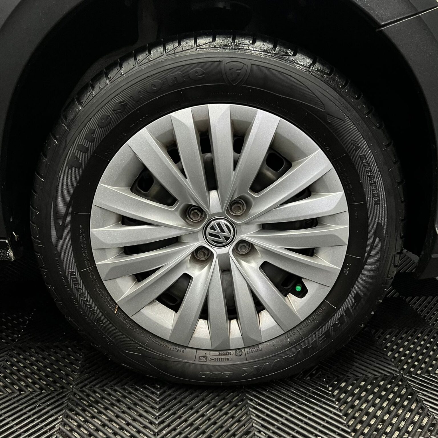 VOLKSWAGEN ROBUST 2022 - Image 12