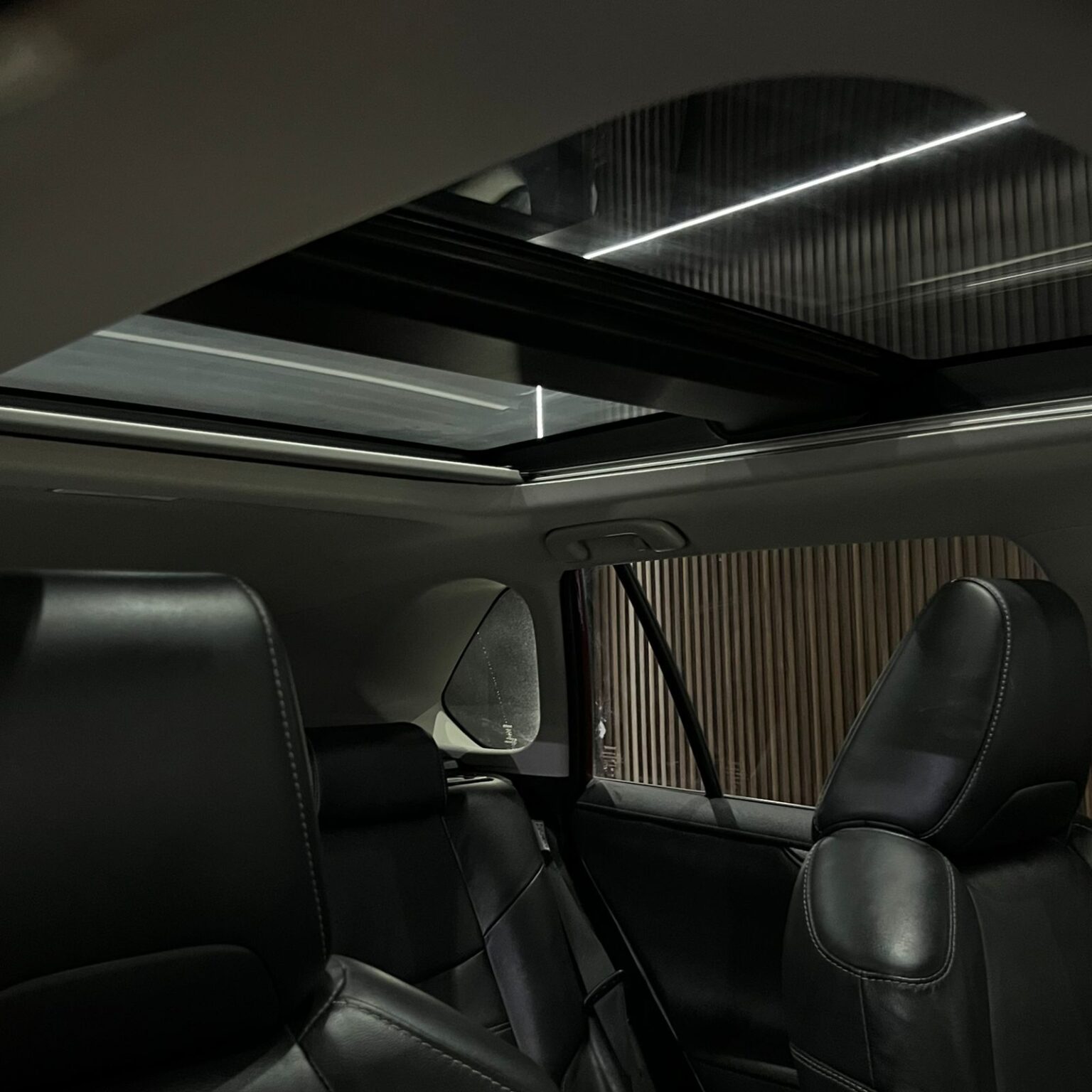 TOYOTA RAV4 LIMITED HYBRID 2019 - Image 8