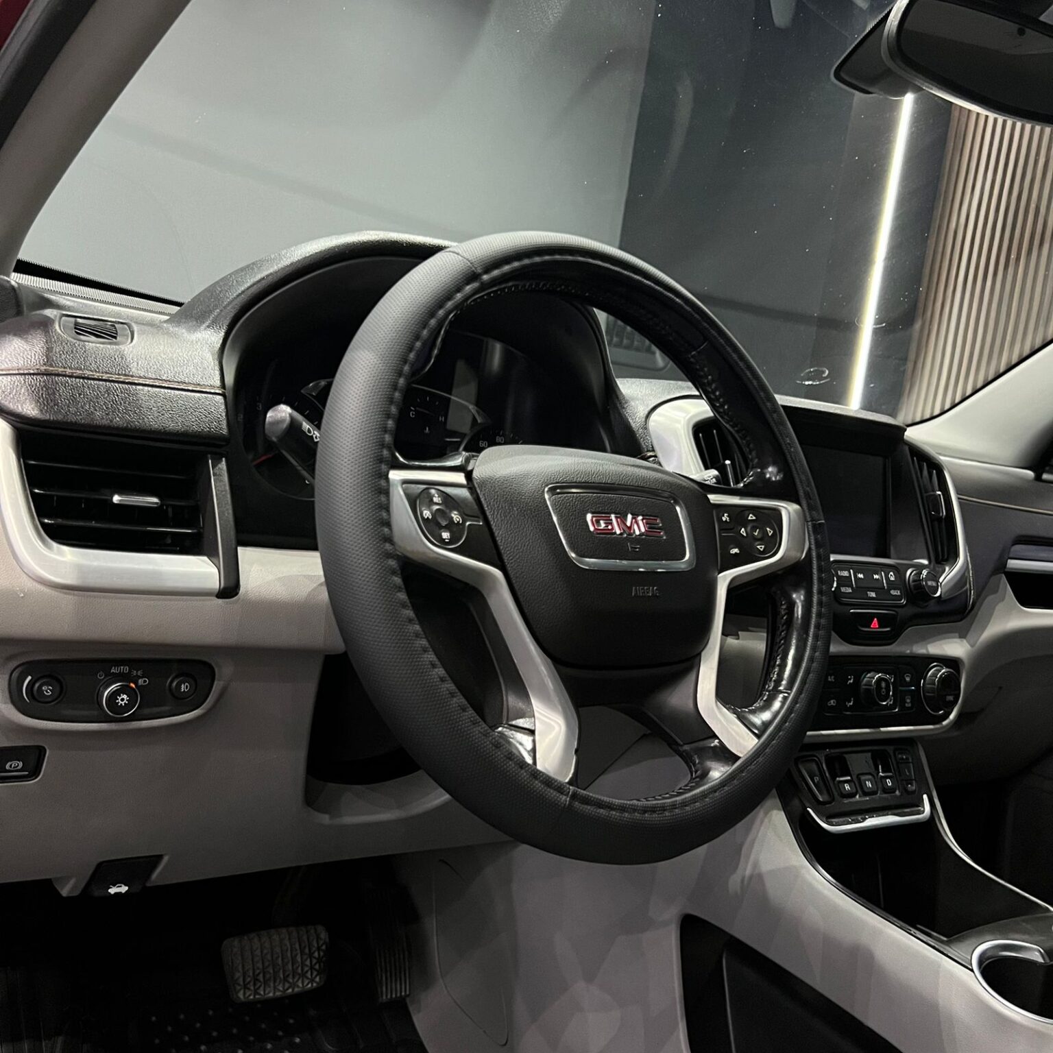 GMC TERRAIN 2018 - Image 9