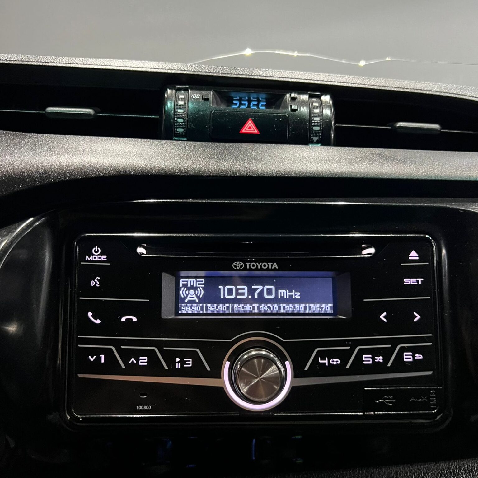 TOYOTA HILUX 2020 - Image 9
