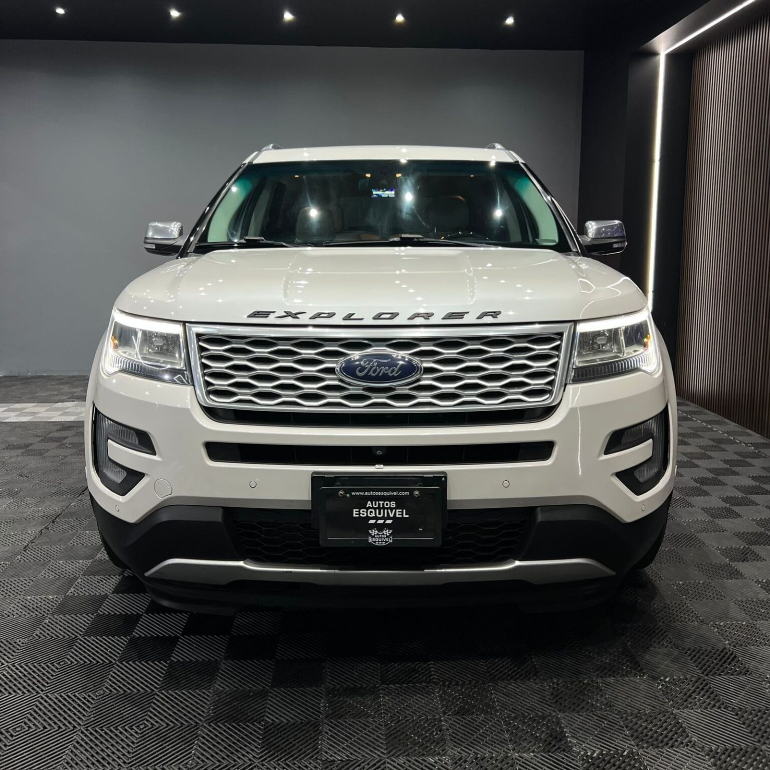 FORD EXPLORER PLATINUM 2017 - Image 3