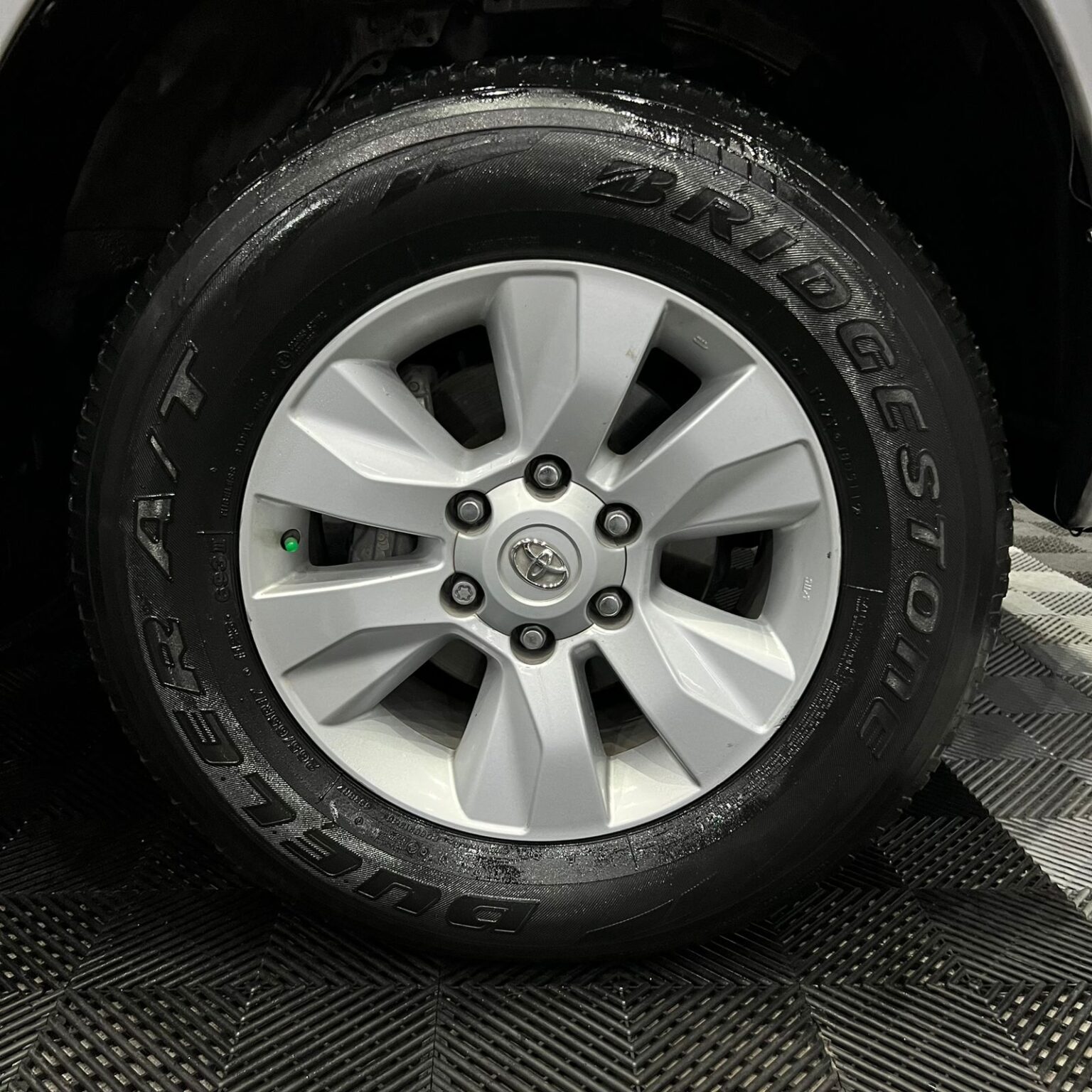 TOYOTA HILUX 2020 - Image 14
