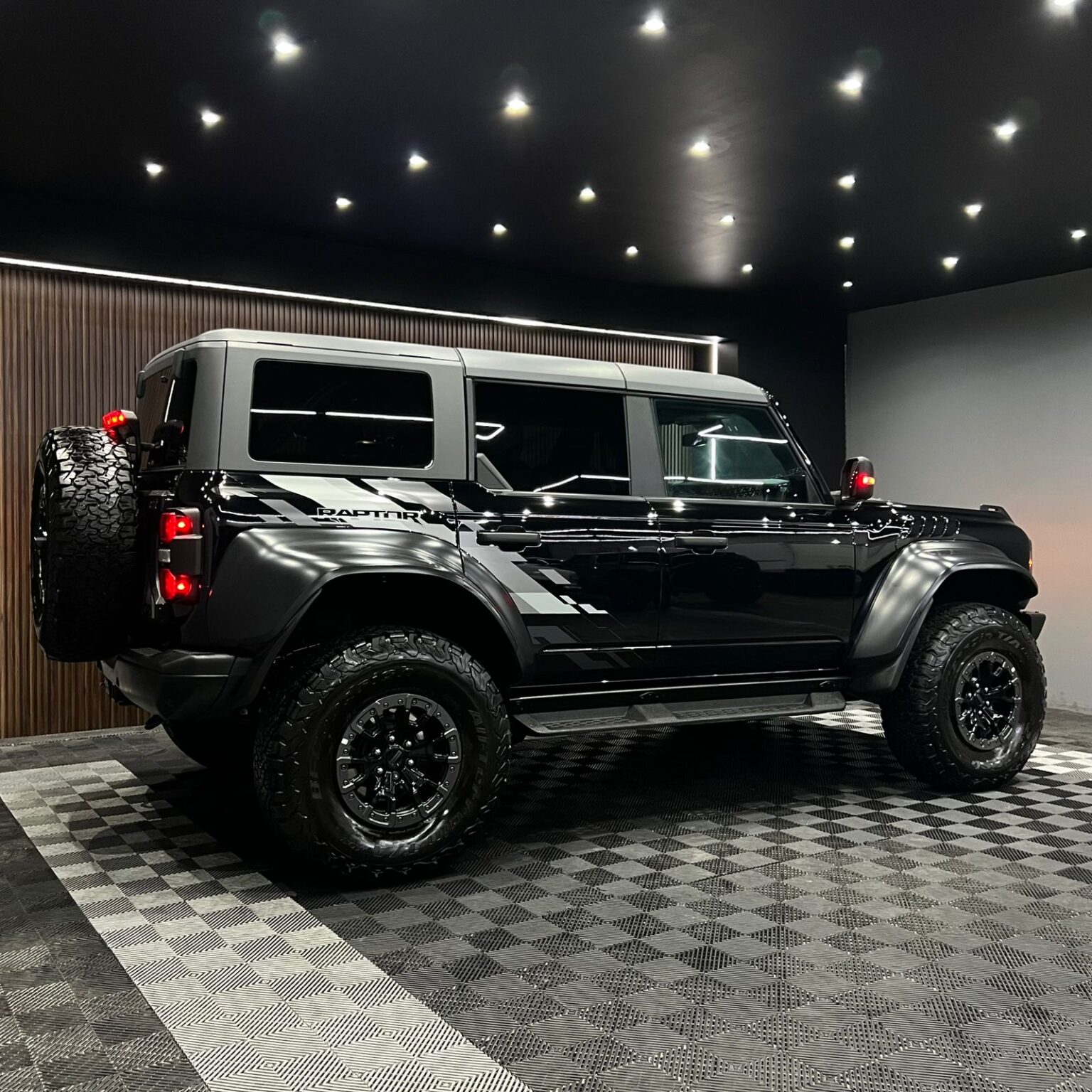 FORD BRONCO RAPTOR 2023 - Image 2
