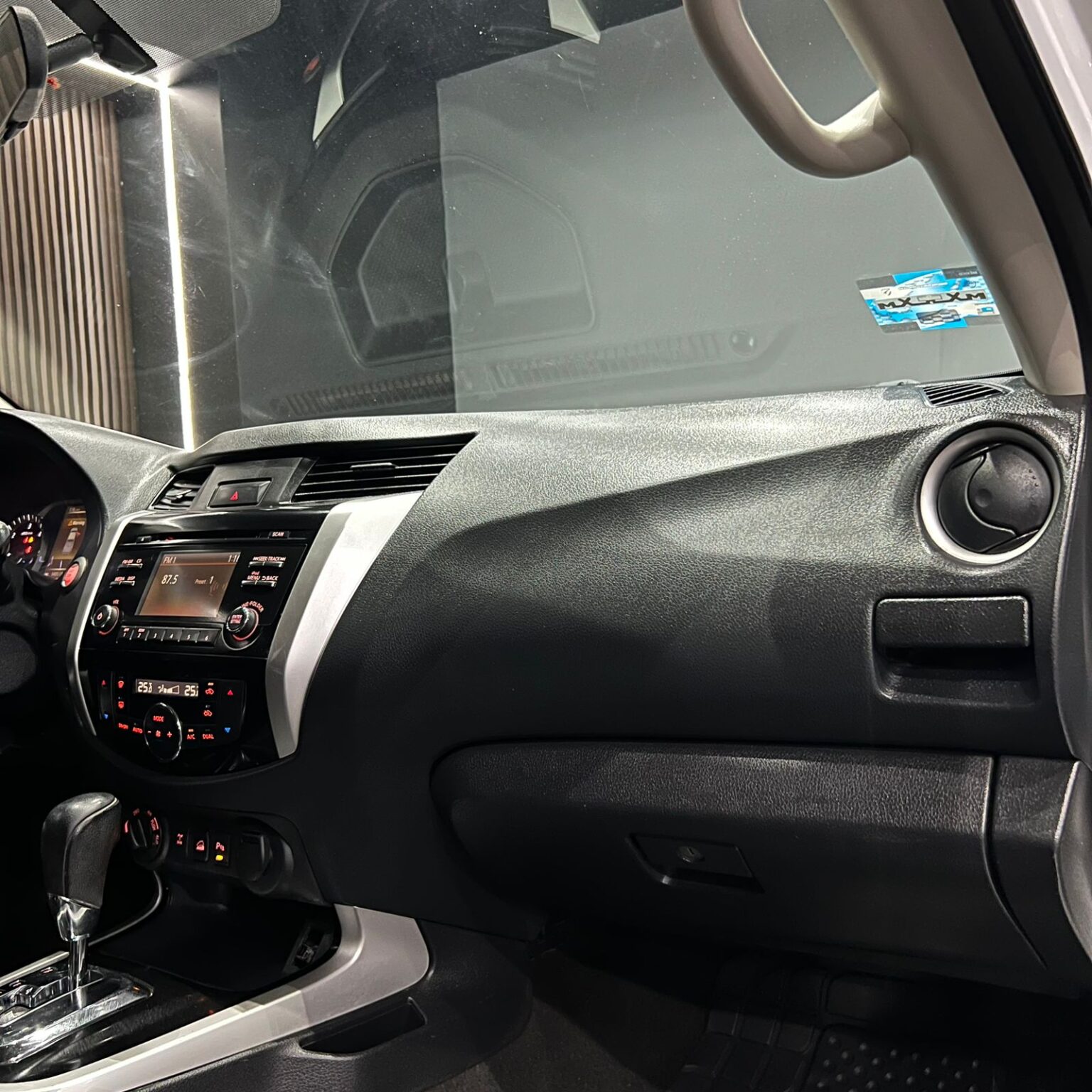 NISSAN FRONTIER LE 4X4 2020 - Image 12