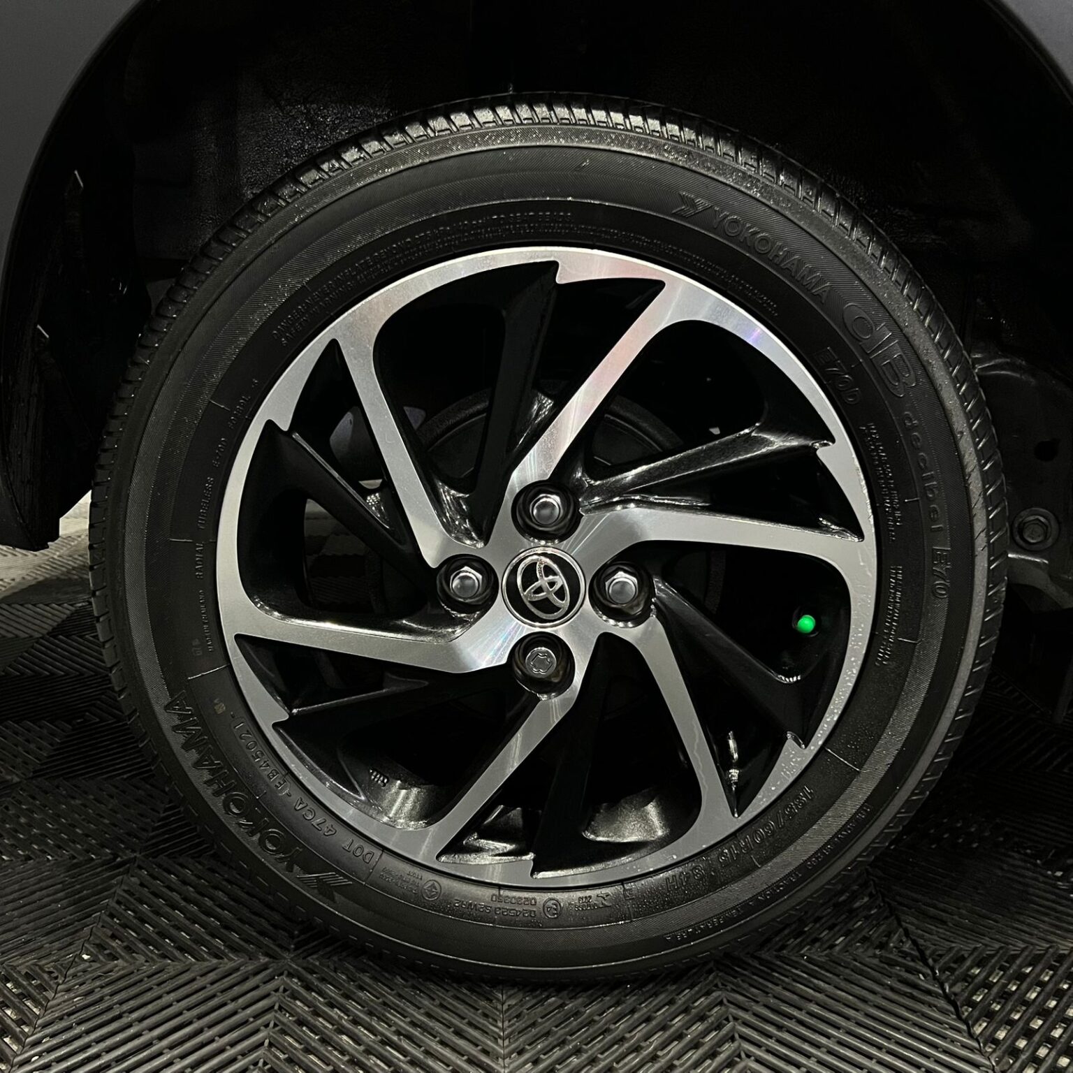TOYOTA YARIS S 2022 - Image 13