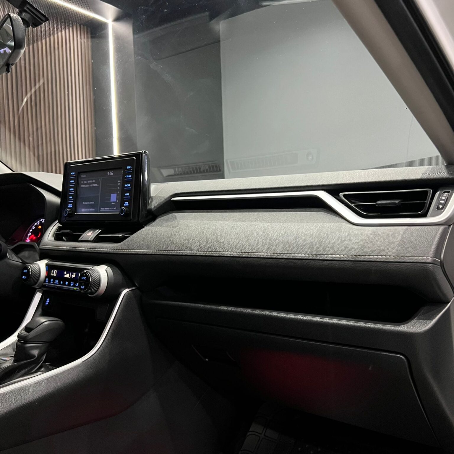 TOYOTA RAV4 XLE 2019 - Image 8