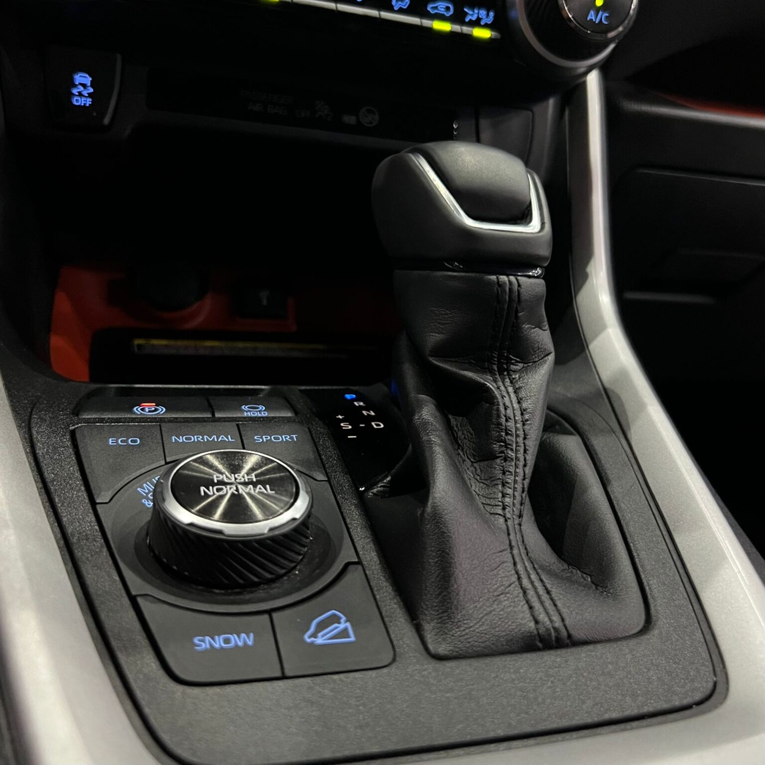 TOYOTA RAV4 ADVENTURE 2021 - Image 10