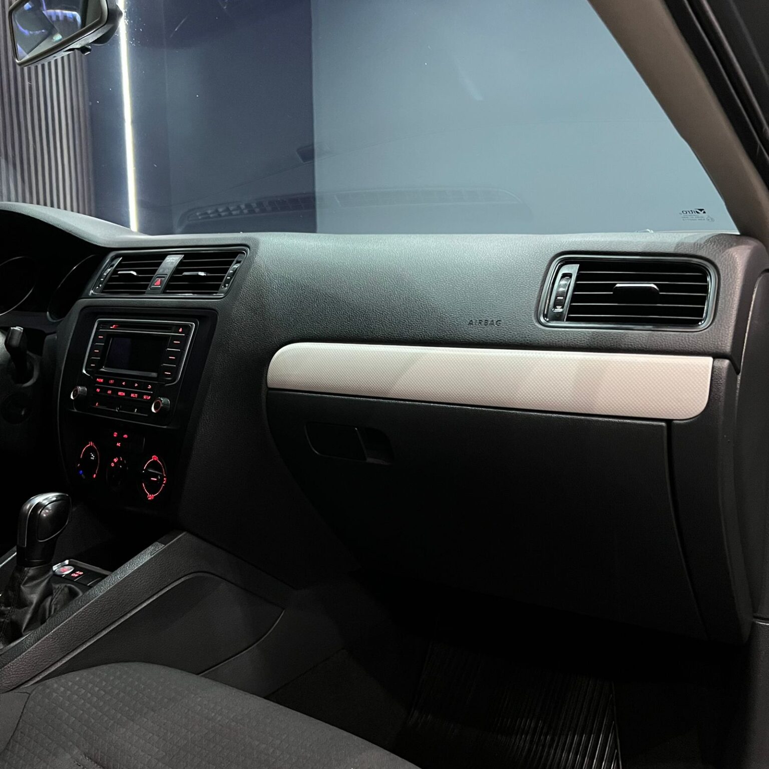 VOLKSWAGEN JETTA 2016 - Image 11