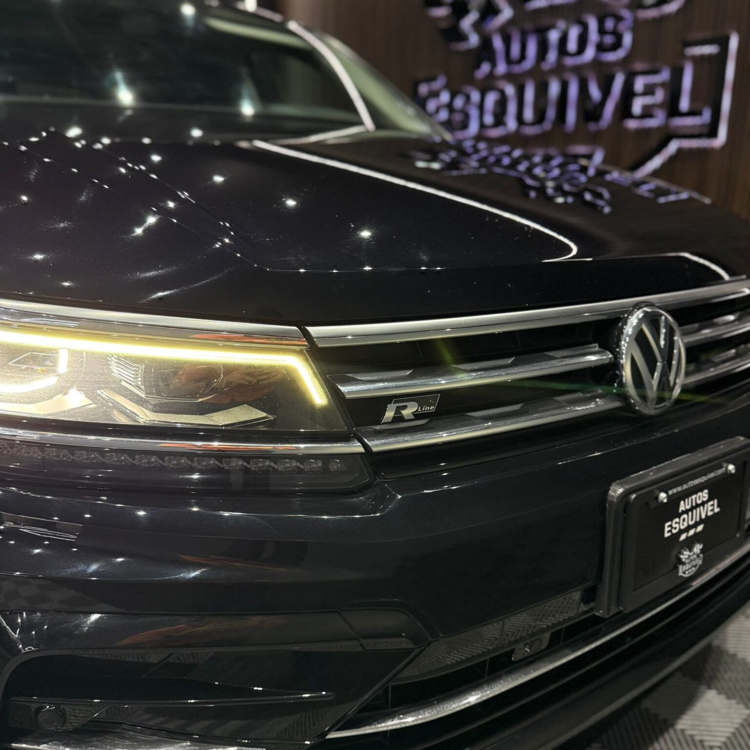 VOLKSWAGEN TIGUAN R LINE 2019 - Image 5
