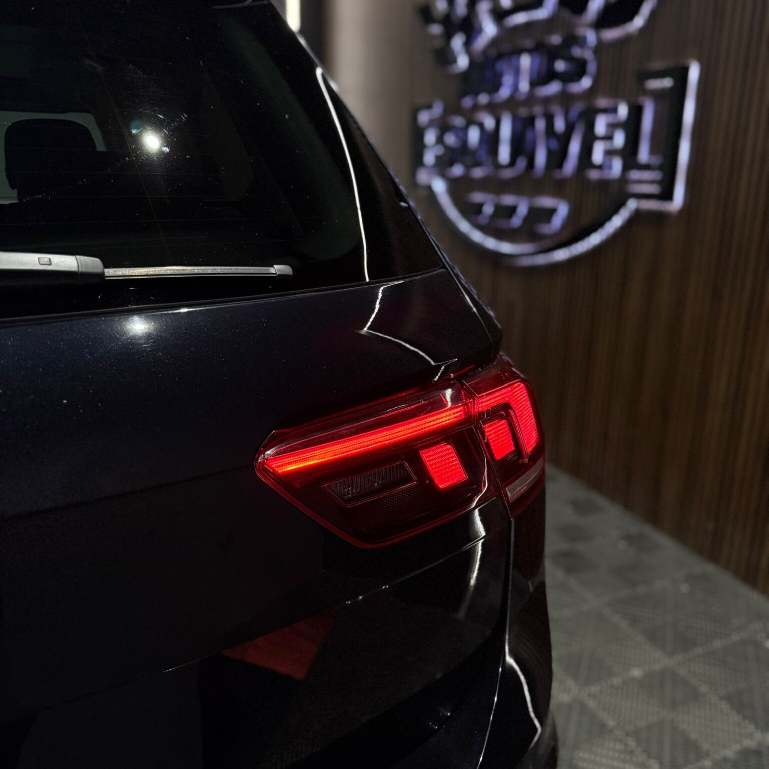 VOLKSWAGEN TIGUAN R LINE 2019 - Image 6
