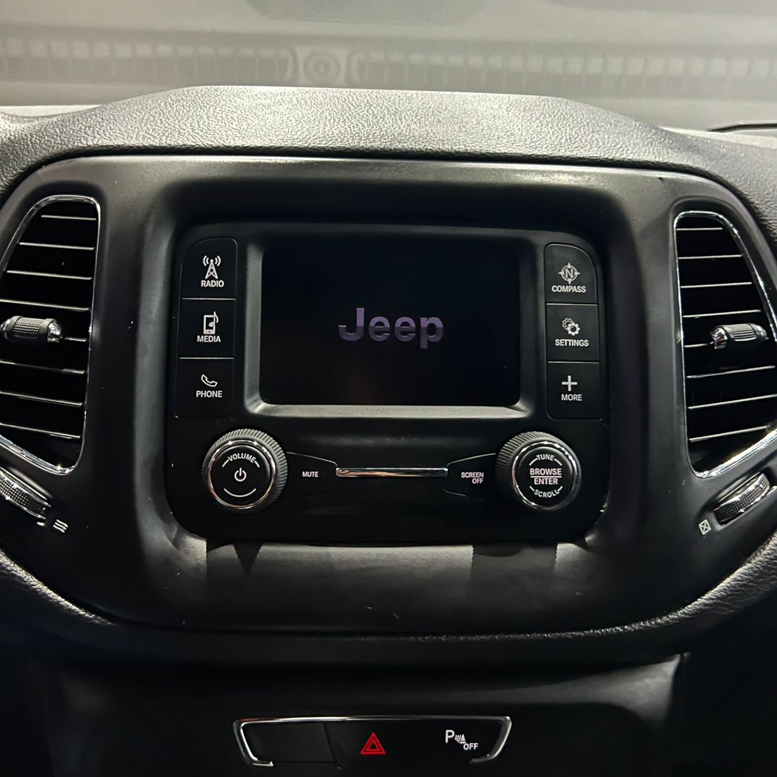 JEEP COMPASS LATITUD 2018 - Image 13