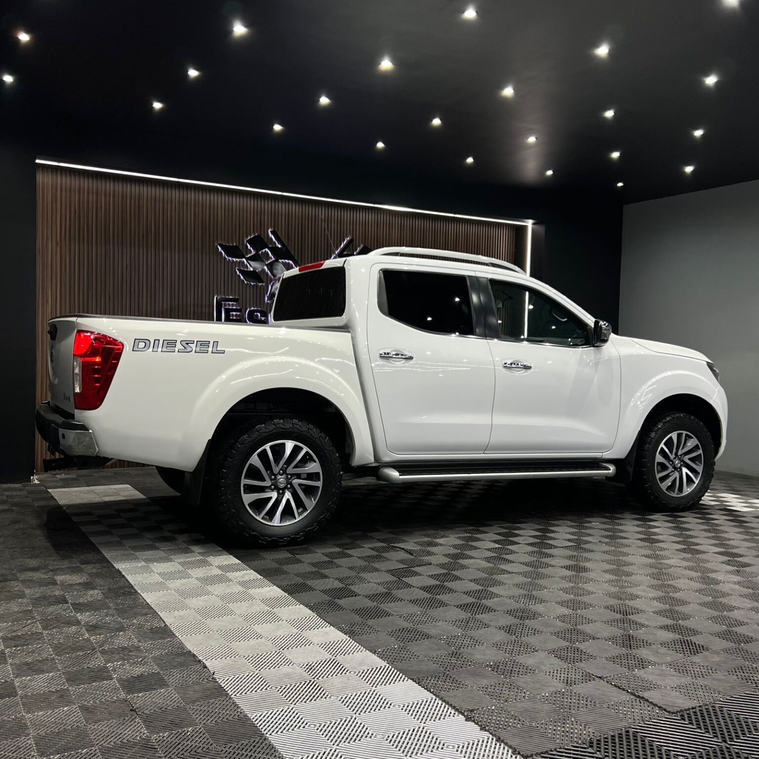 NISSAN FRONTIER LE 4X4 2020 - Image 3