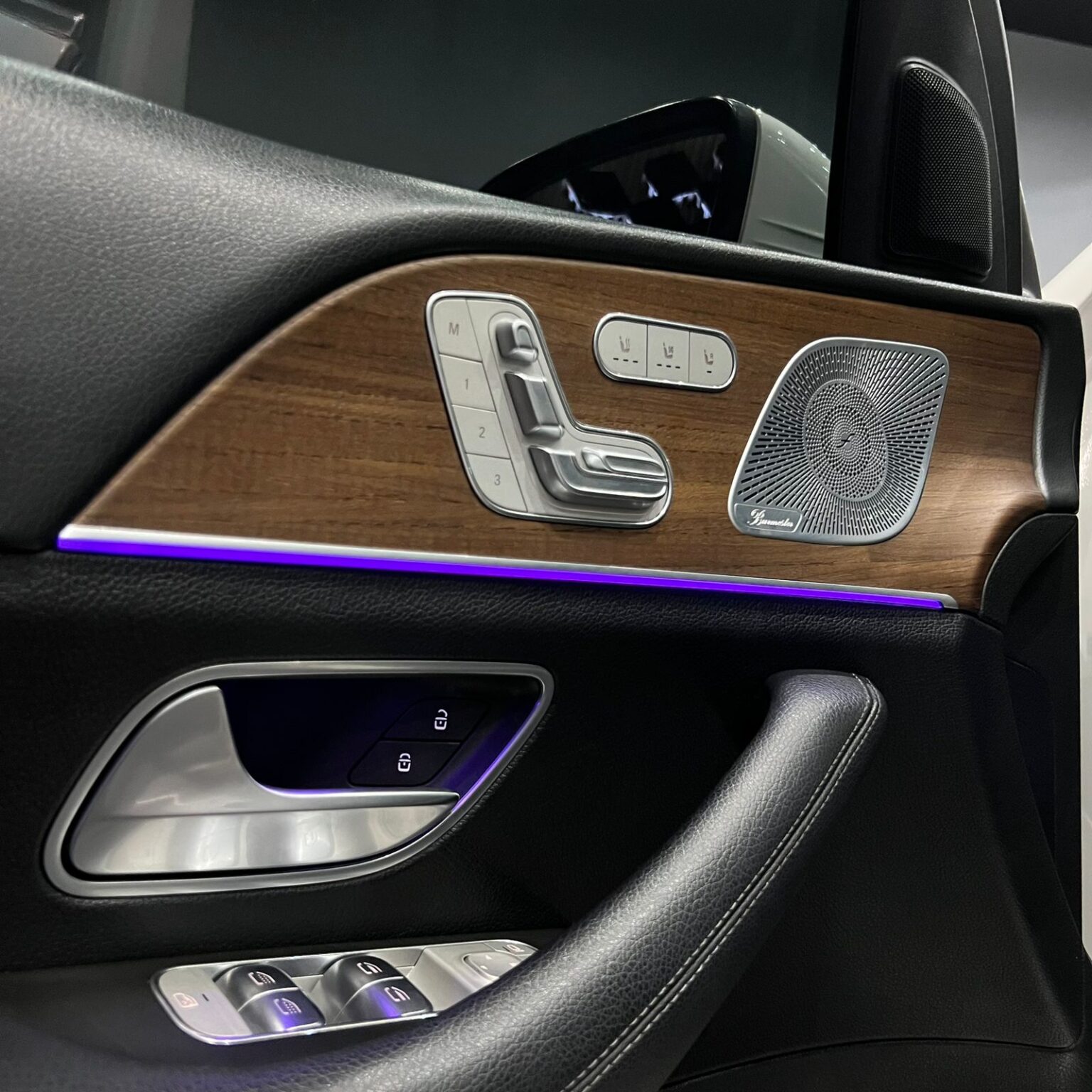 MERCEDES BENZ GLS 450 2021 - Image 15