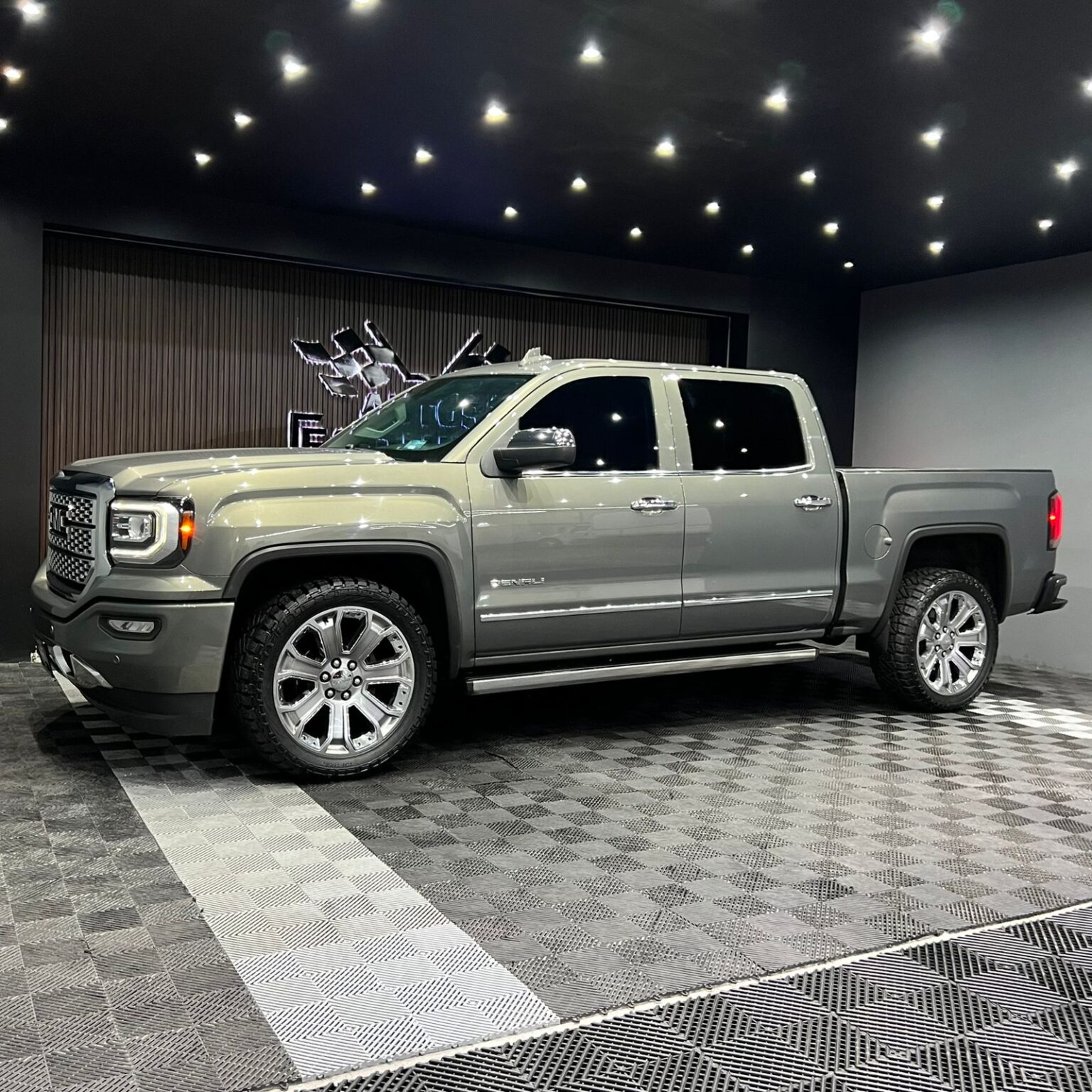 GMC SIERRA DENALI 2018 - Image 4