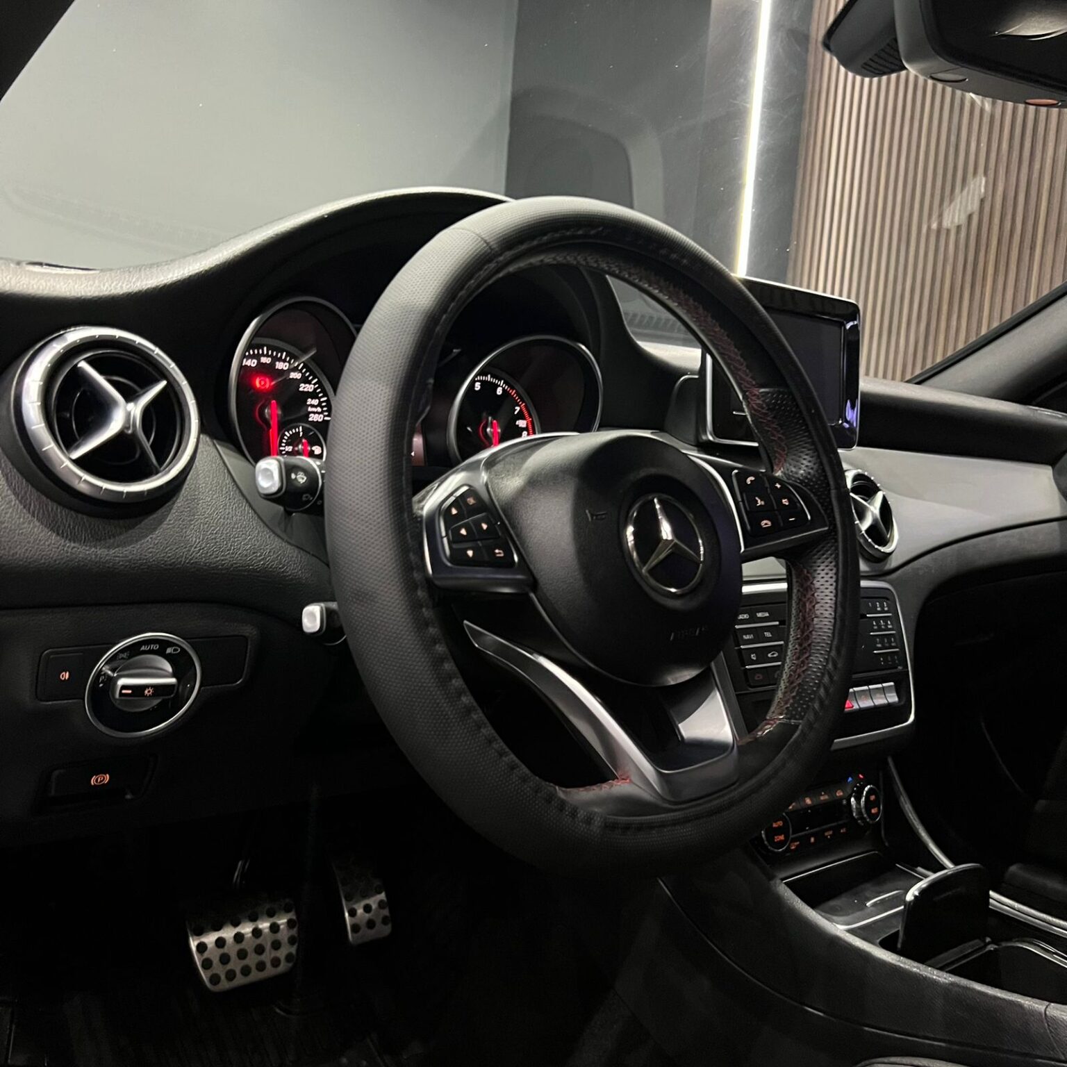 MERCEDES BENZ CLA 250 2018 - Image 12